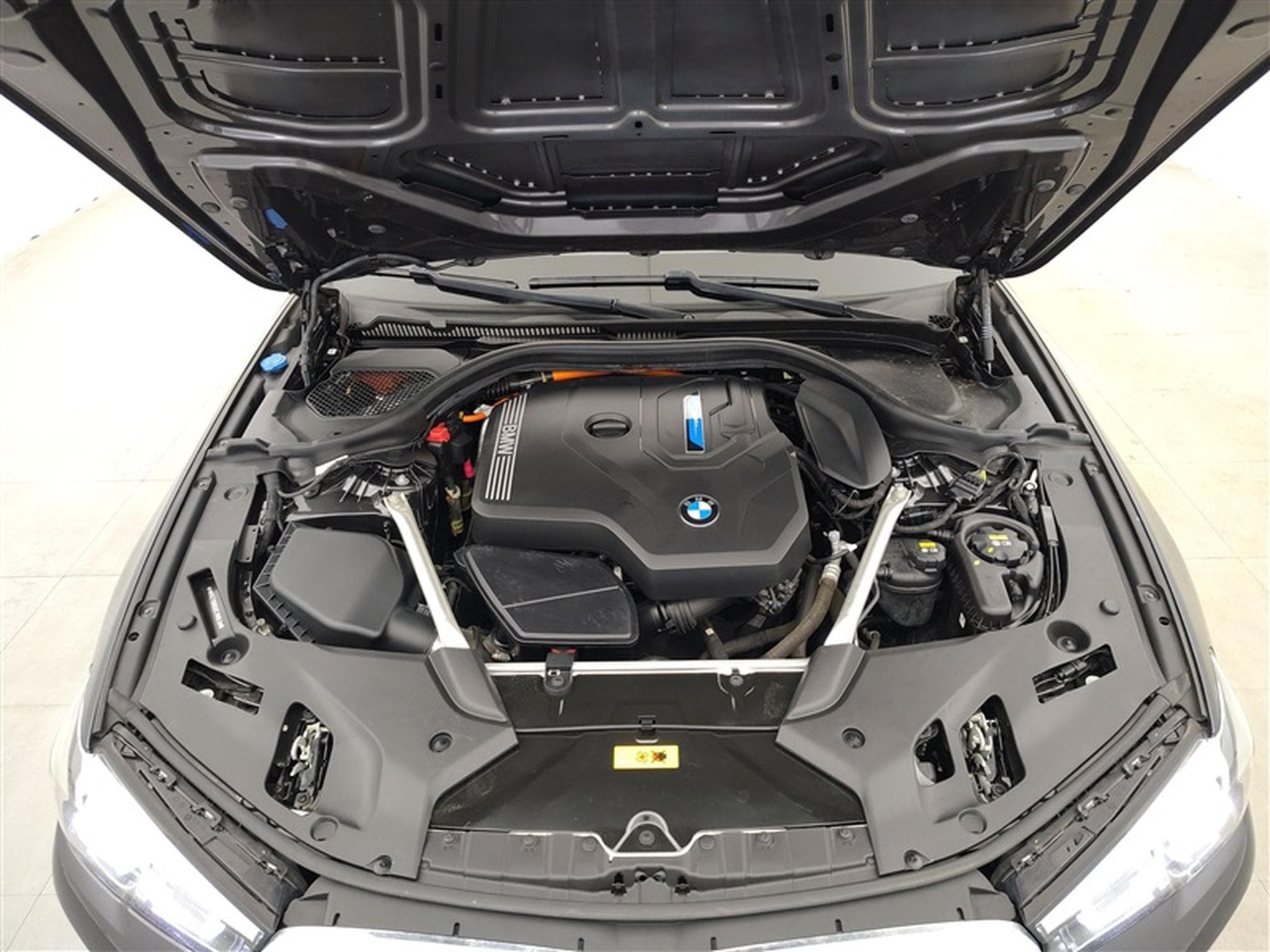 BMW 520 Touring 520eA PHEV NAVI / CUIR / FULL LED (2022) - Foto 22