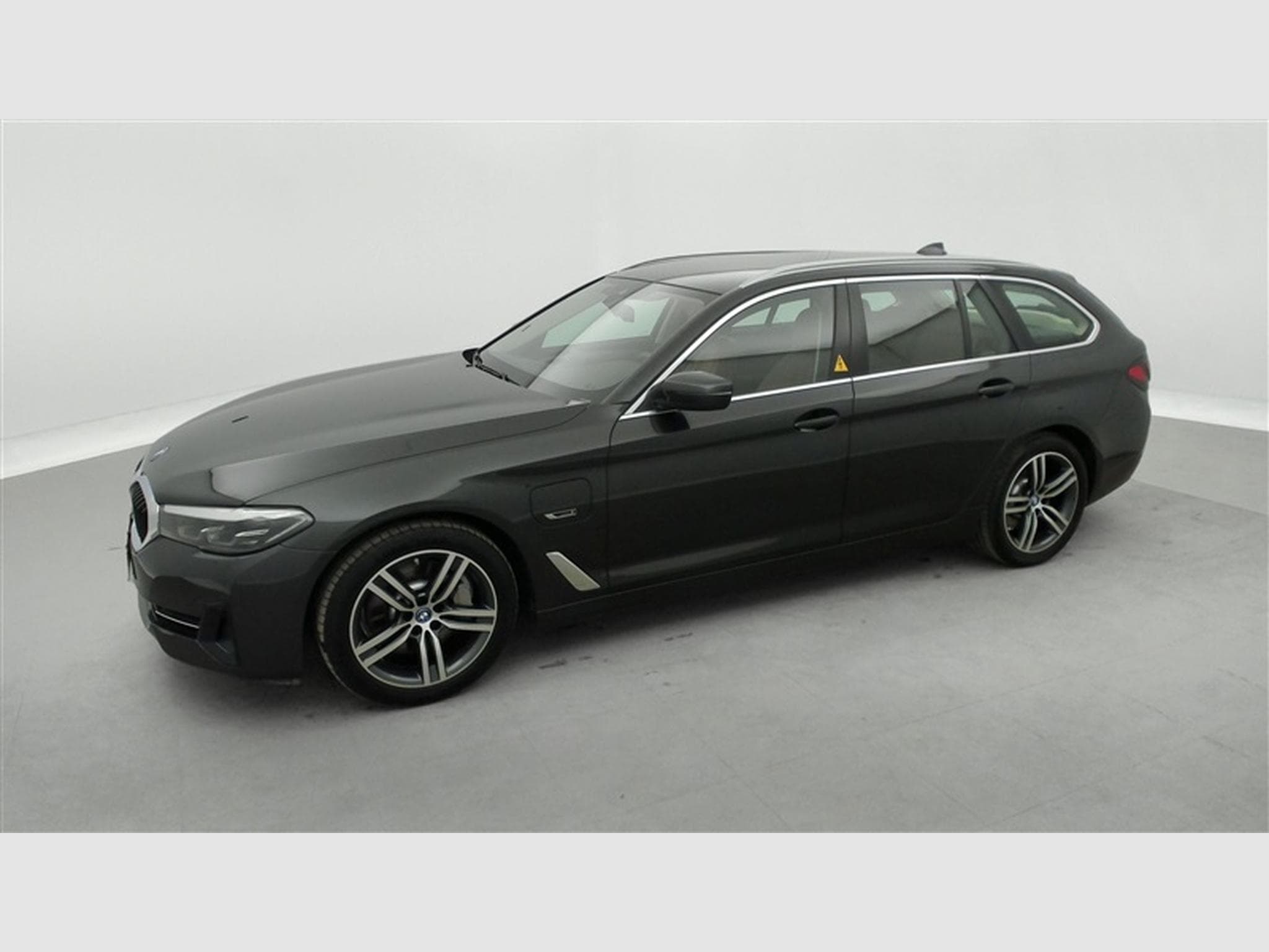 BMW 520 Touring 520eA PHEV NAVI / CUIR / FULL LED (2022) - Foto 24