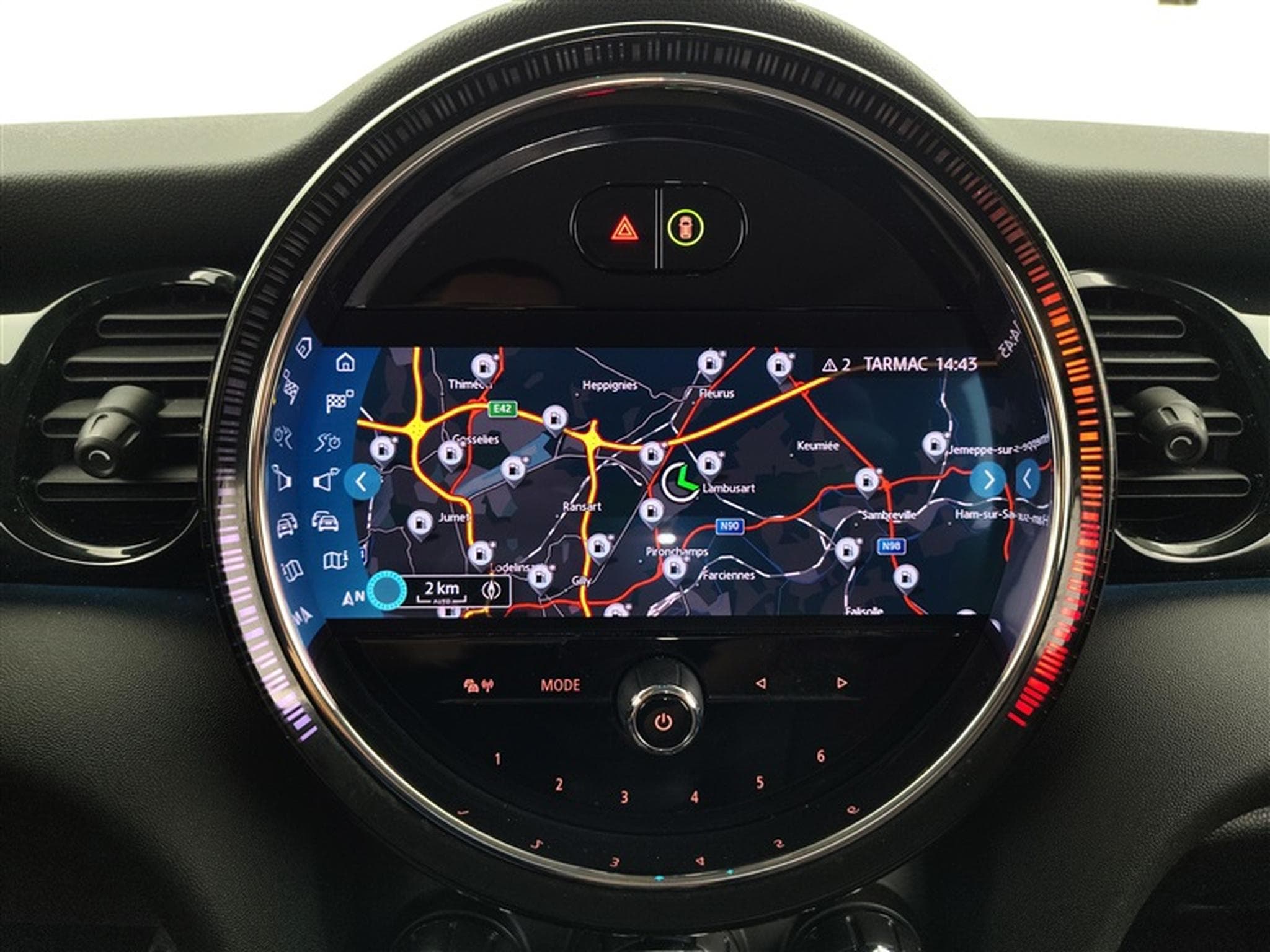 MINI Cooper 1.5A Camden DCT  Navi / Led / PDC (2023) - Photo 11