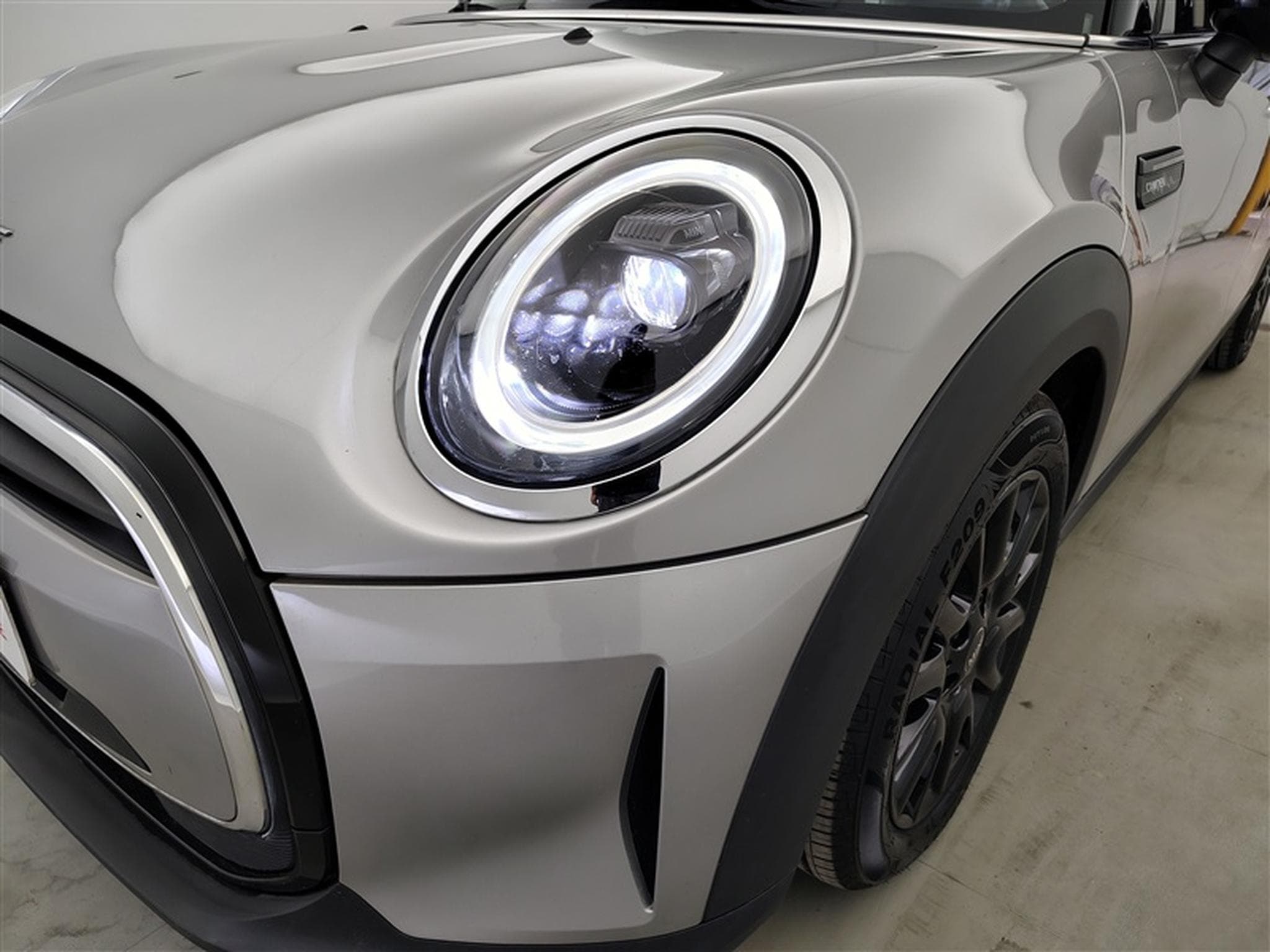 MINI Cooper 1.5A Camden DCT  Navi / Led / PDC (2023) - Photo 15