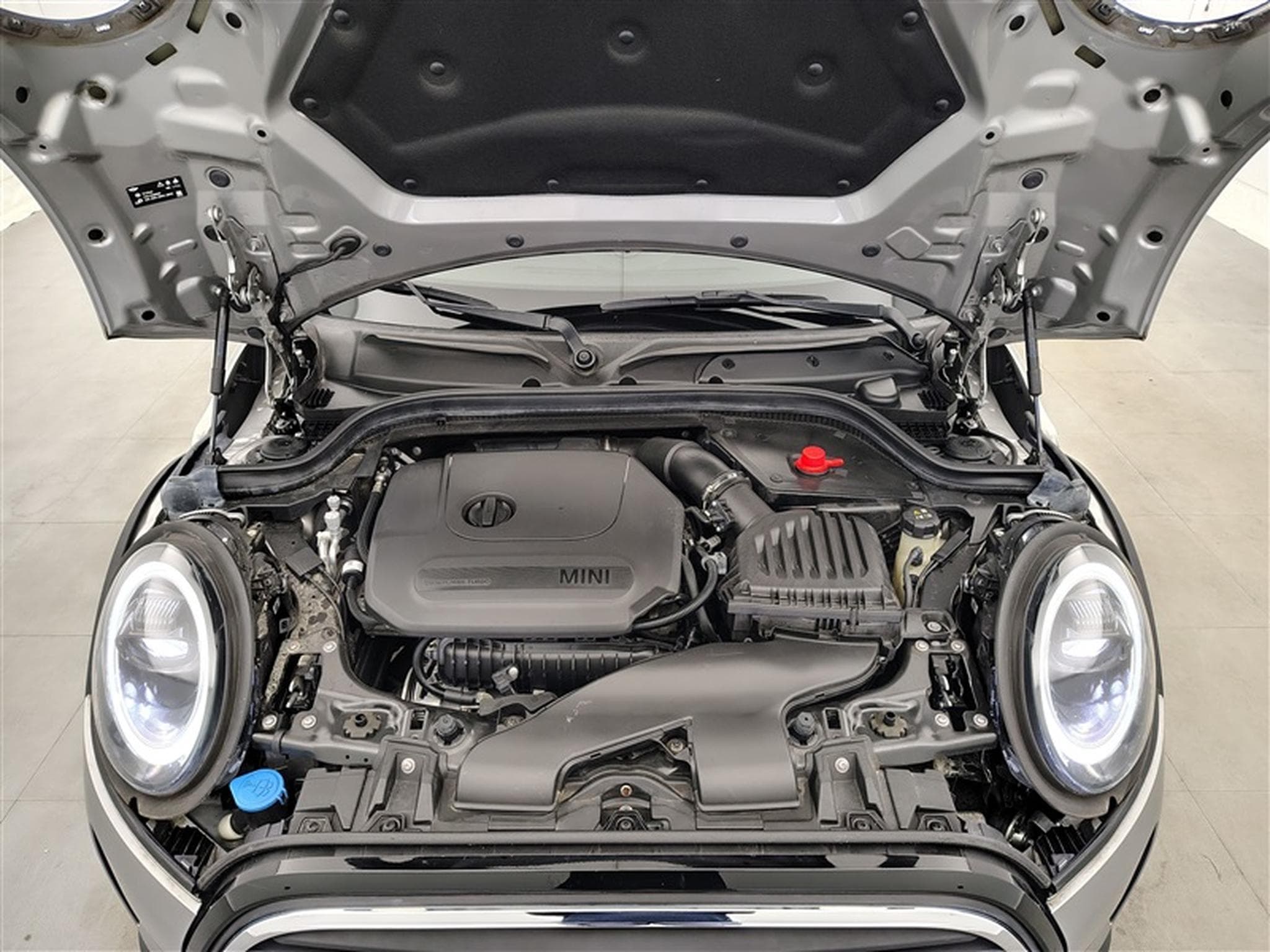 MINI Cooper 1.5A Camden DCT  Navi / Led / PDC (2023) - Photo 19