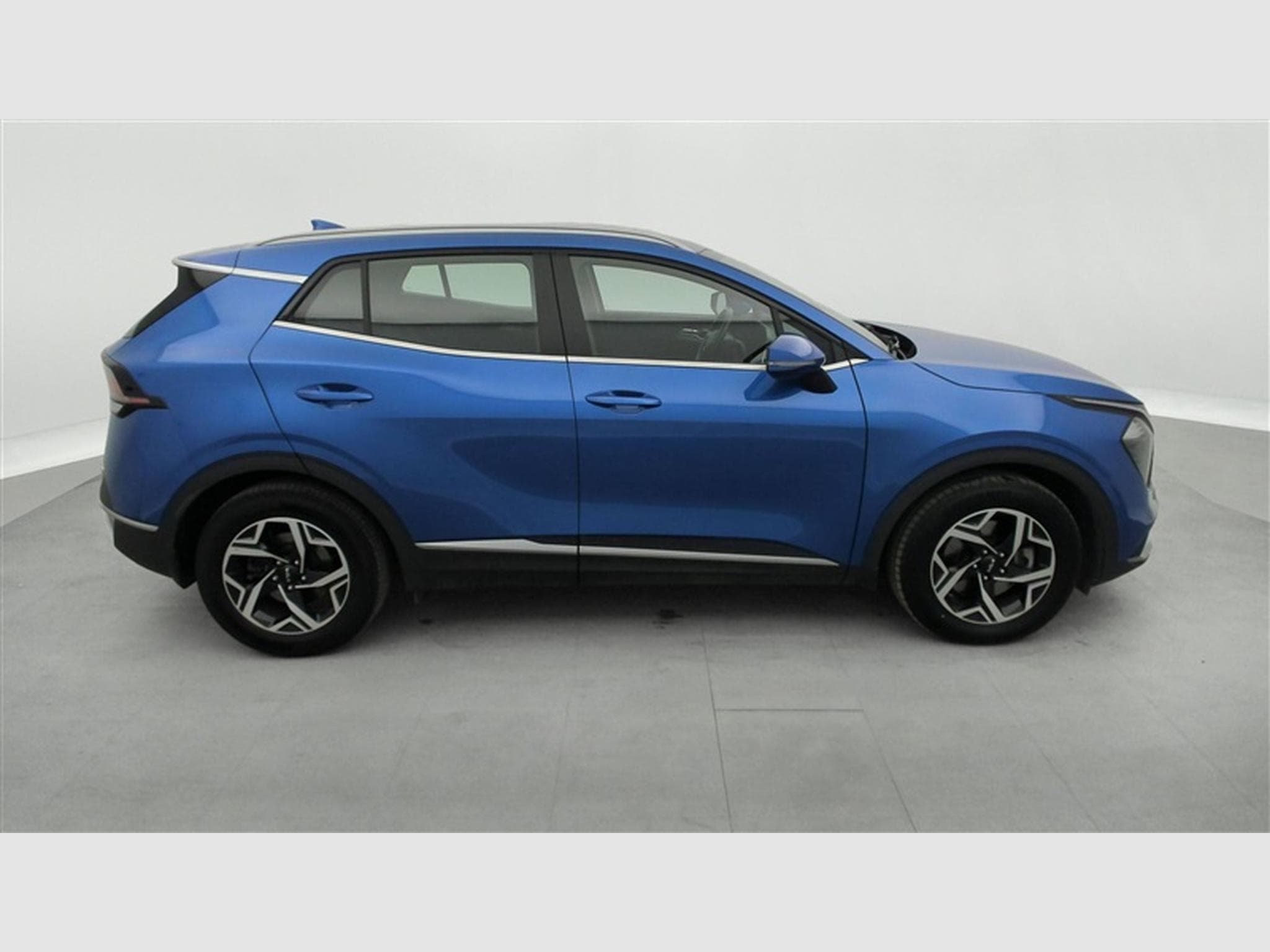 Kia Sportage 1.6 T-GDi 160Cv 7DCT Urban NAVI / FULL LED / CAMERA / ALU (2024) - Photo 24