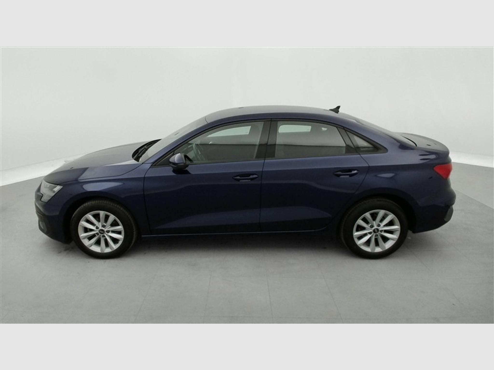 Audi A3 30 TDi Business NAVI/FULL LED/JA16/PDC AV AR (2022) - Photo 3