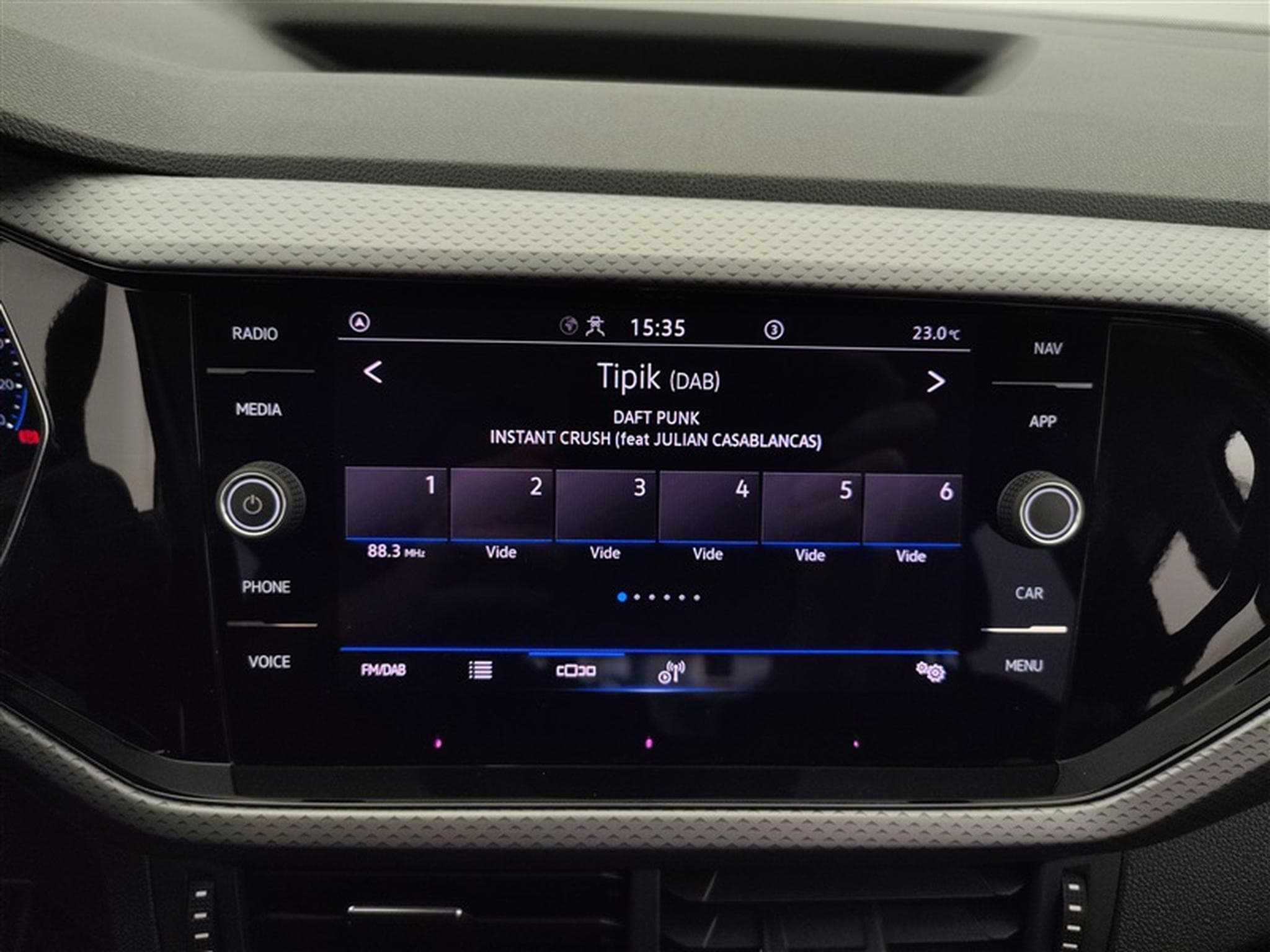 VW T-Cross 1.0 TSI 110Cv DSG Life CARPLAY / CAMERA / PDC / ALU (2022) - Photo 11