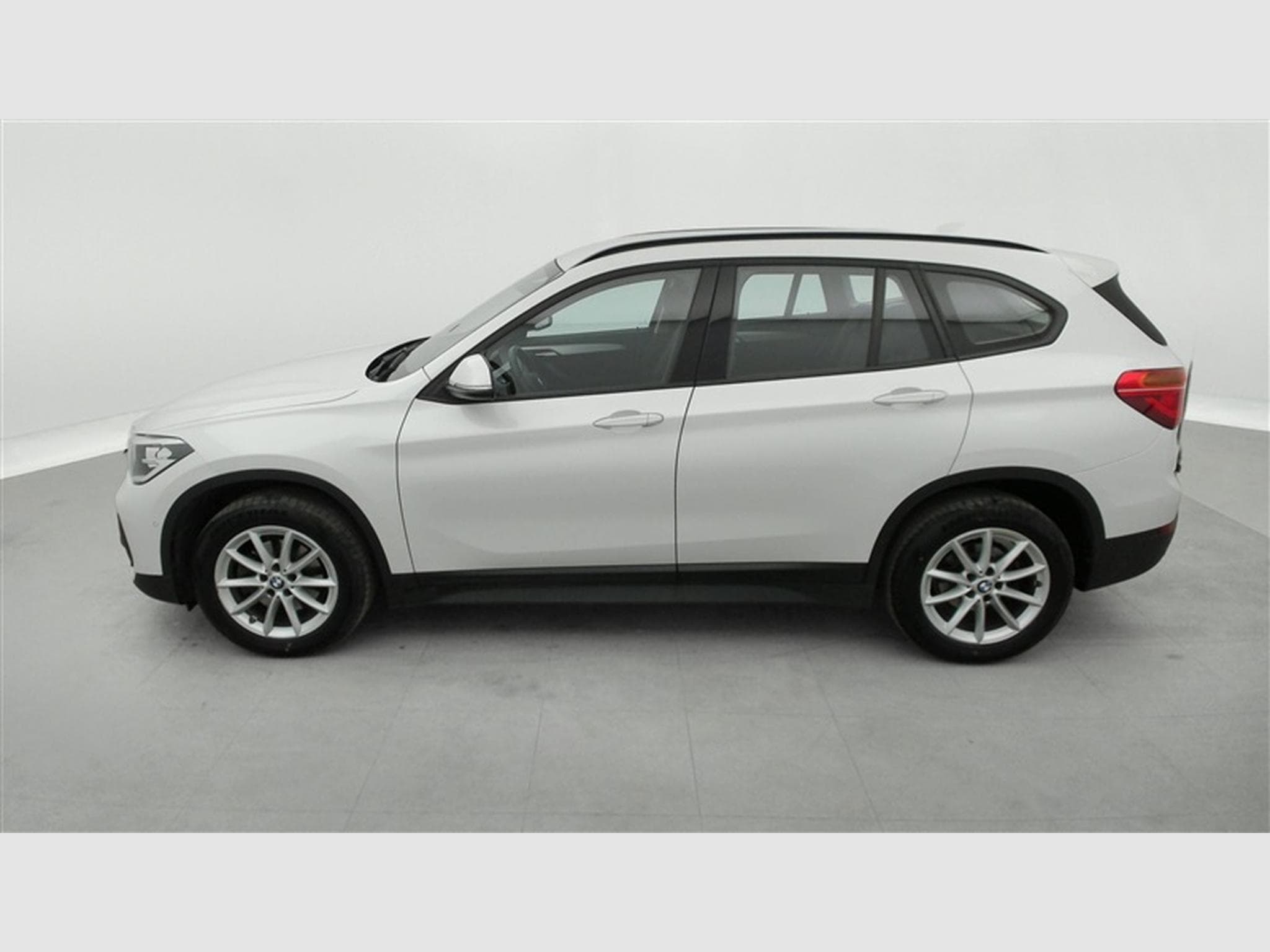 BMW X1 1.5i sDrive18 Business CUIR/NAVI/JA17/PDC AV AR/CAMERA (2022) - Photo 3
