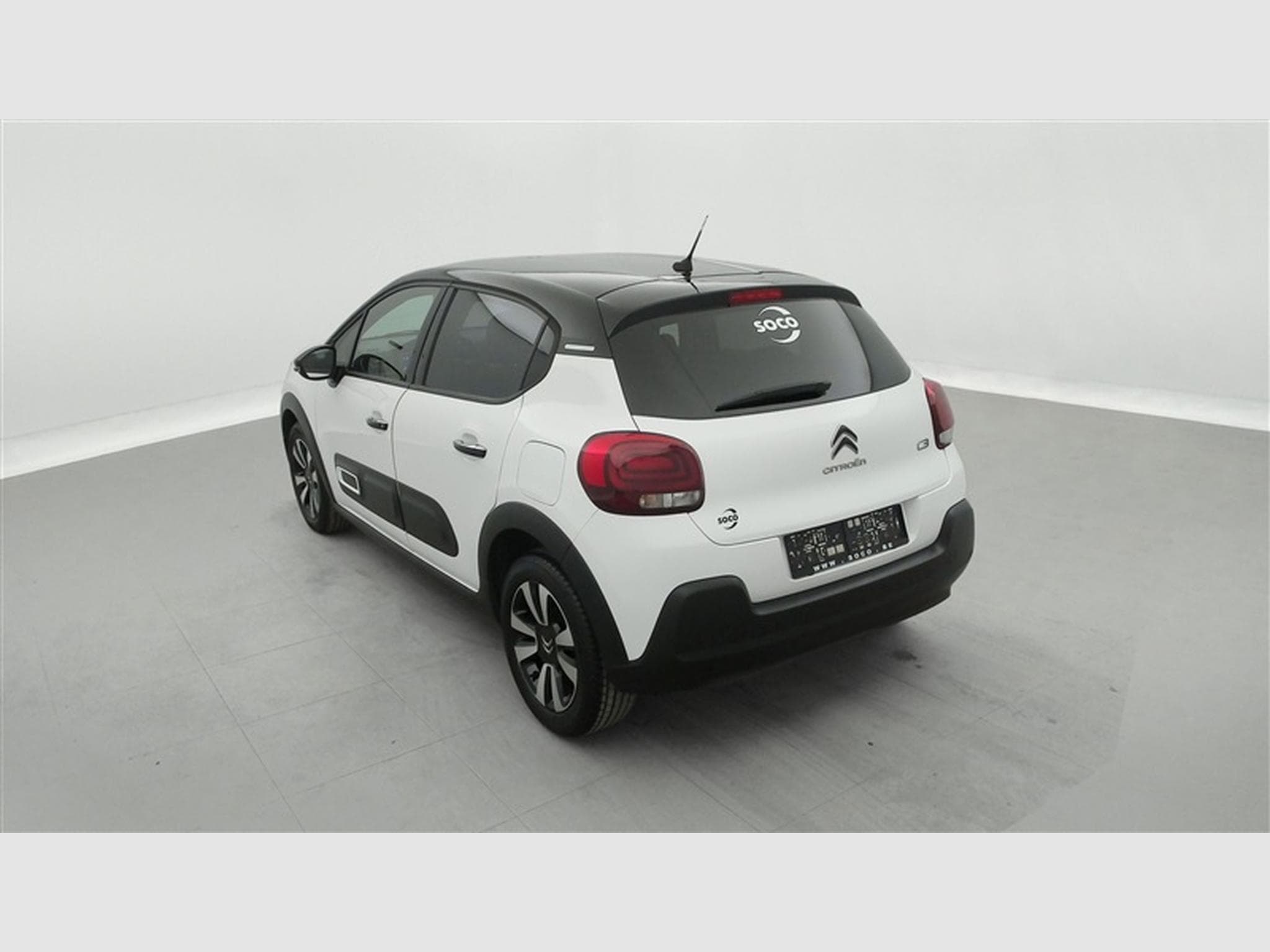 Citroen C3 1.2i PureTech Shine CARPLAY / FULL LED / JA 16" (2023) - Photo 2
