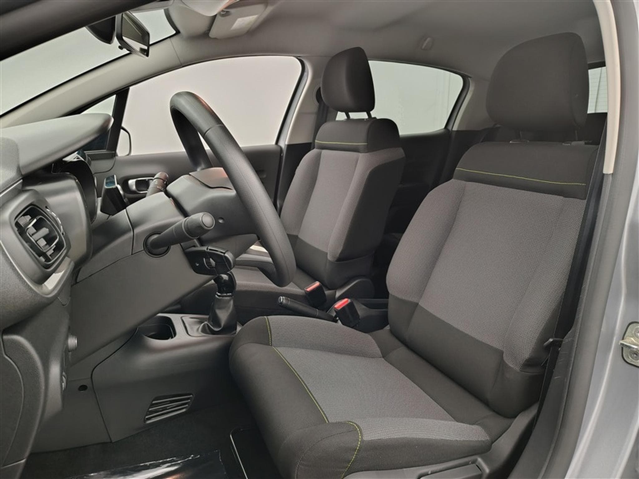 Citroen C3 1.2i PureTech Feel S&S    Navi / PDC (2022) - Photo 7