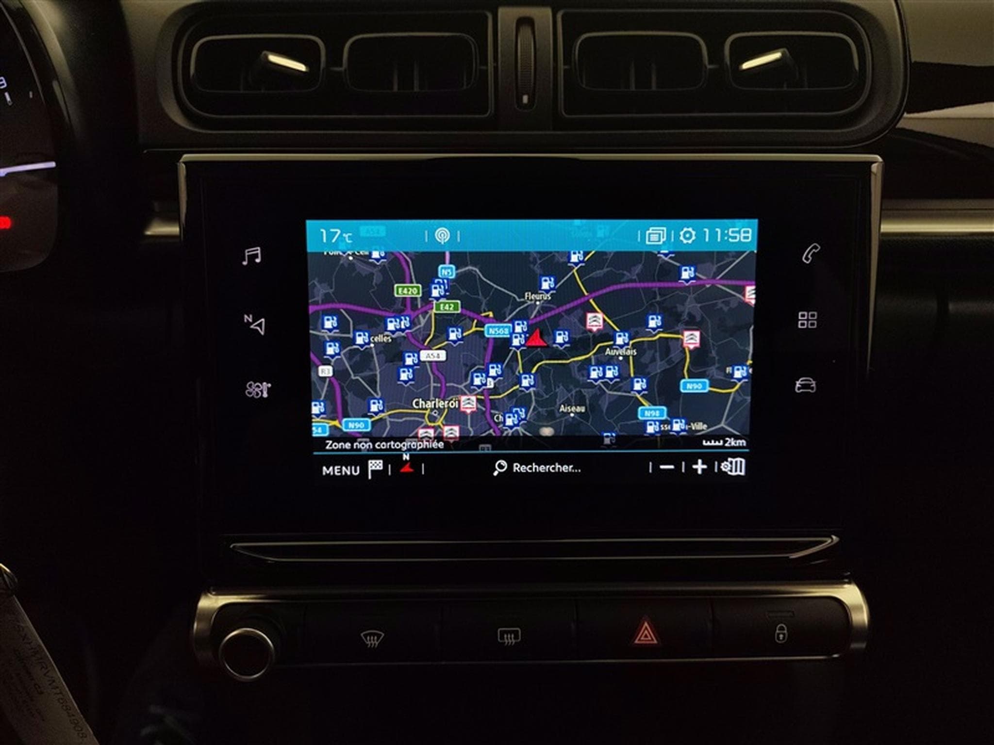 Citroen C3 1.2i PureTech Feel S&S    Navi / PDC (2022) - Photo 11