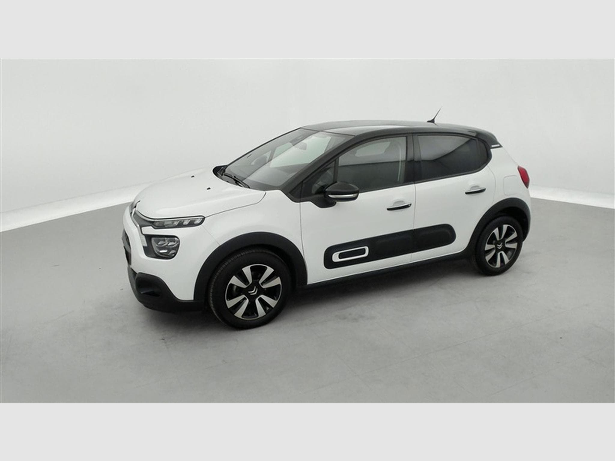 Citroen C3 1.2i PureTech Shine CARPLAY / FULL LED / JA 16" (2023) - Photo 20