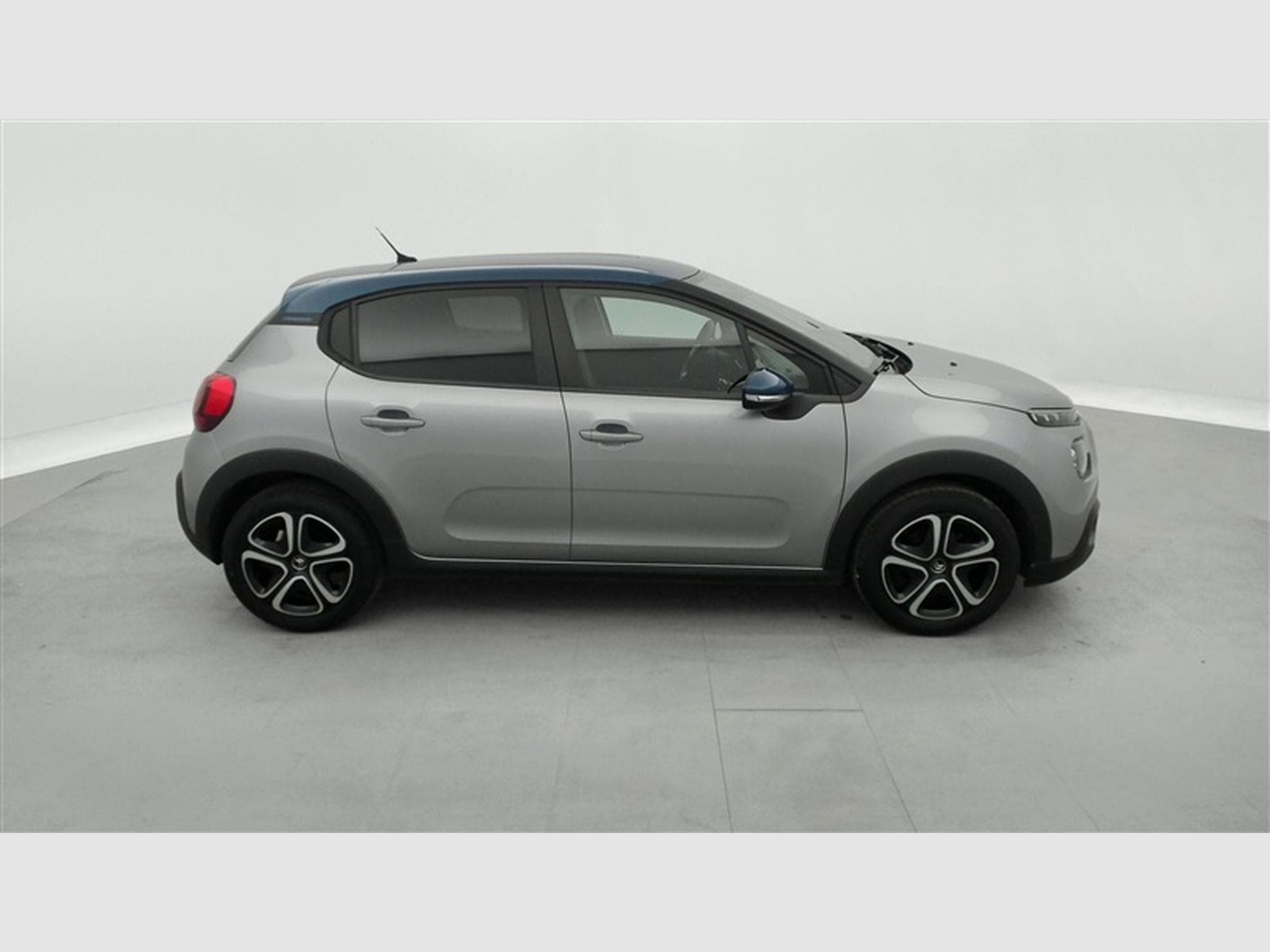 Citroen C3 1.2i PureTech Feel S&S    Navi / PDC (2022) - Photo 23