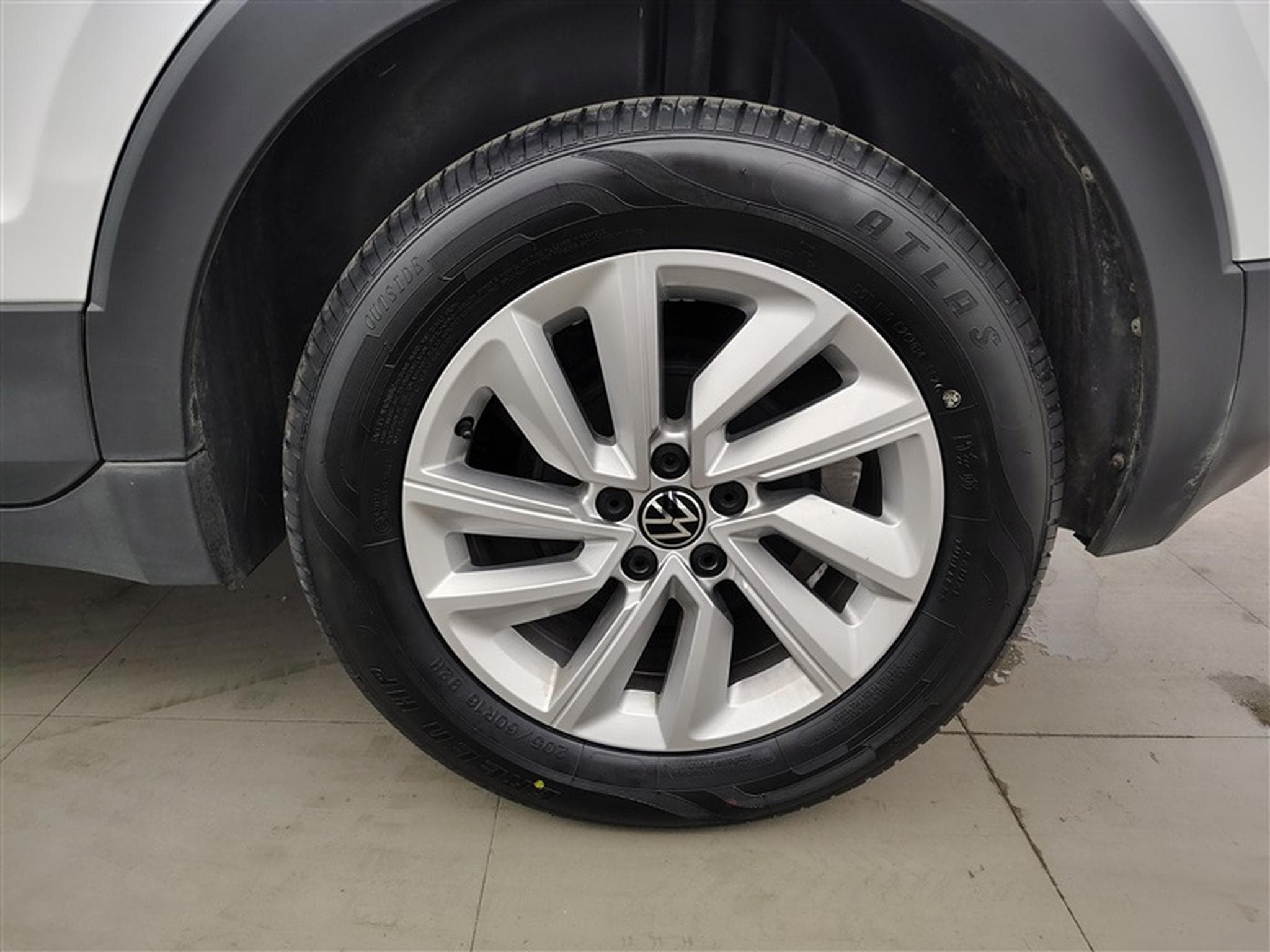 VW T-Cross 1.0 TSI Life (2023) - Photo 5
