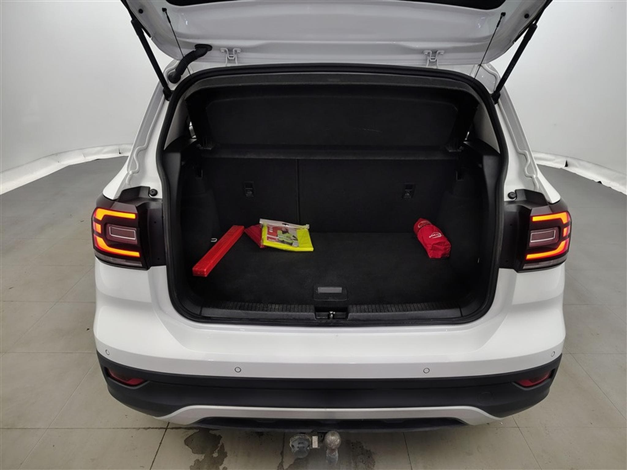 VW T-Cross 1.0 TSI Life (2023) - Photo 13