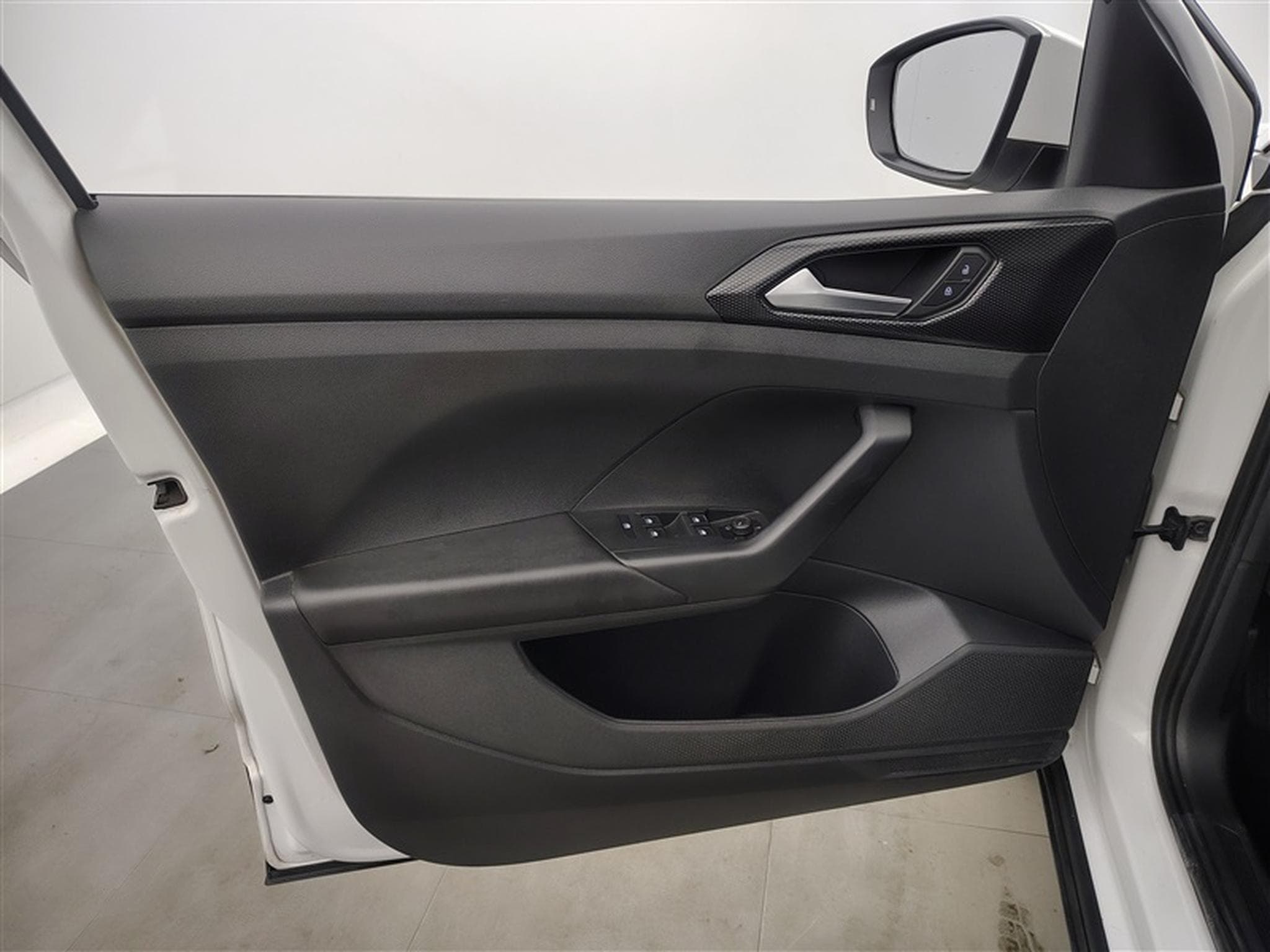 VW T-Cross 1.0 TSI Life (2023) - Photo 15