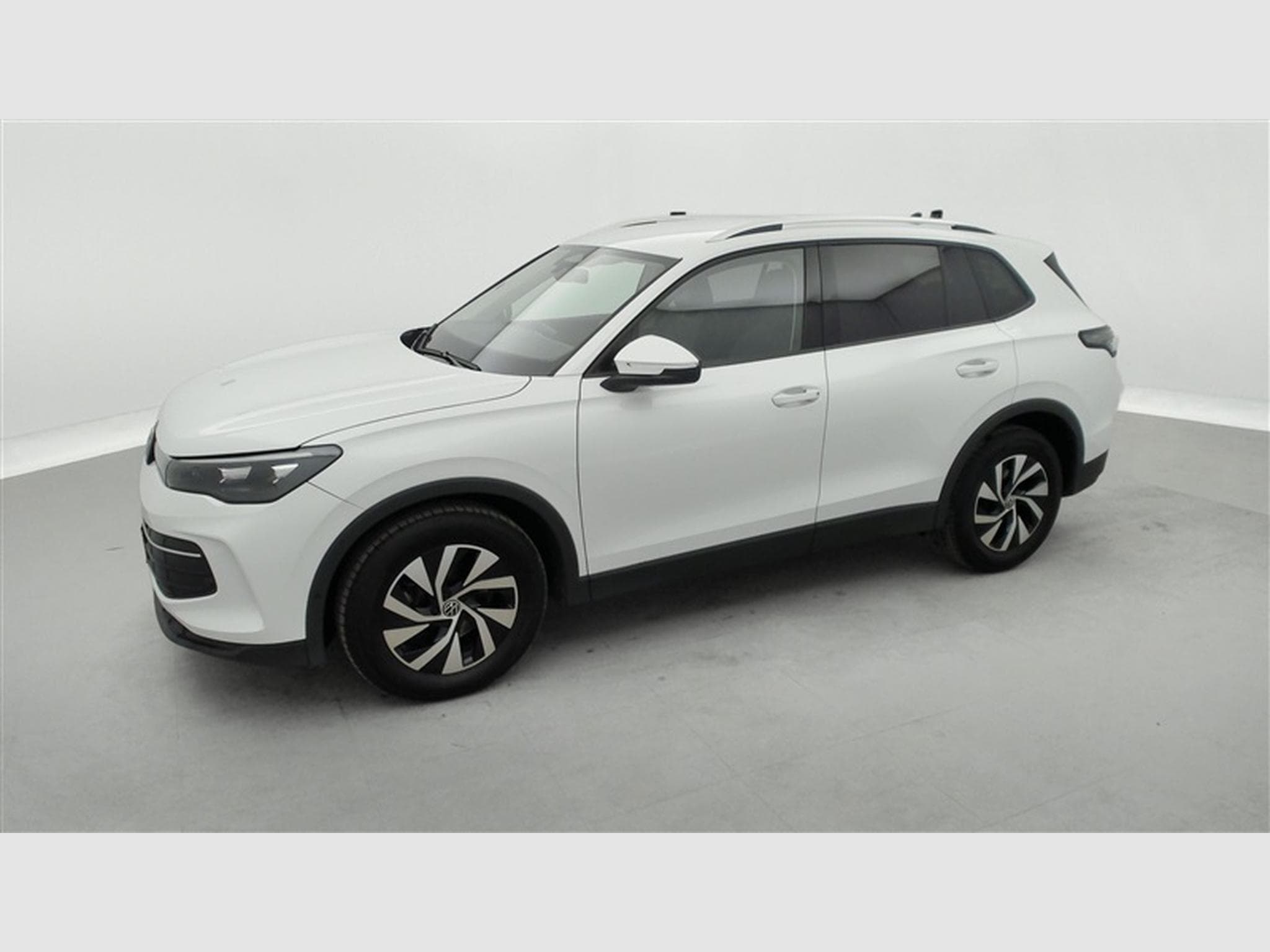 VW Tiguan 1.5 eTSI 130cv DSG Life NAVI / FULL LED / CAMERA / JA 17" (2025) - Photo 22