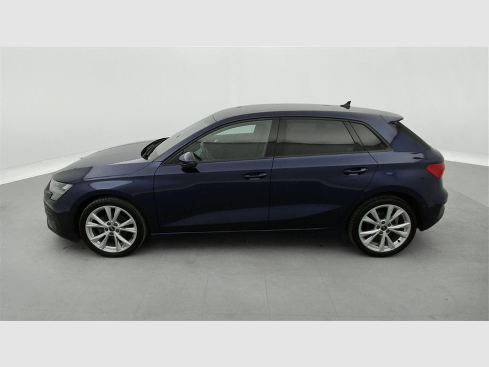 Audi A3 30 TFSI 110Cv S-tronic NAVI/CARPLAY/FULL LED/ALU/PDC (2023) - Photo 3