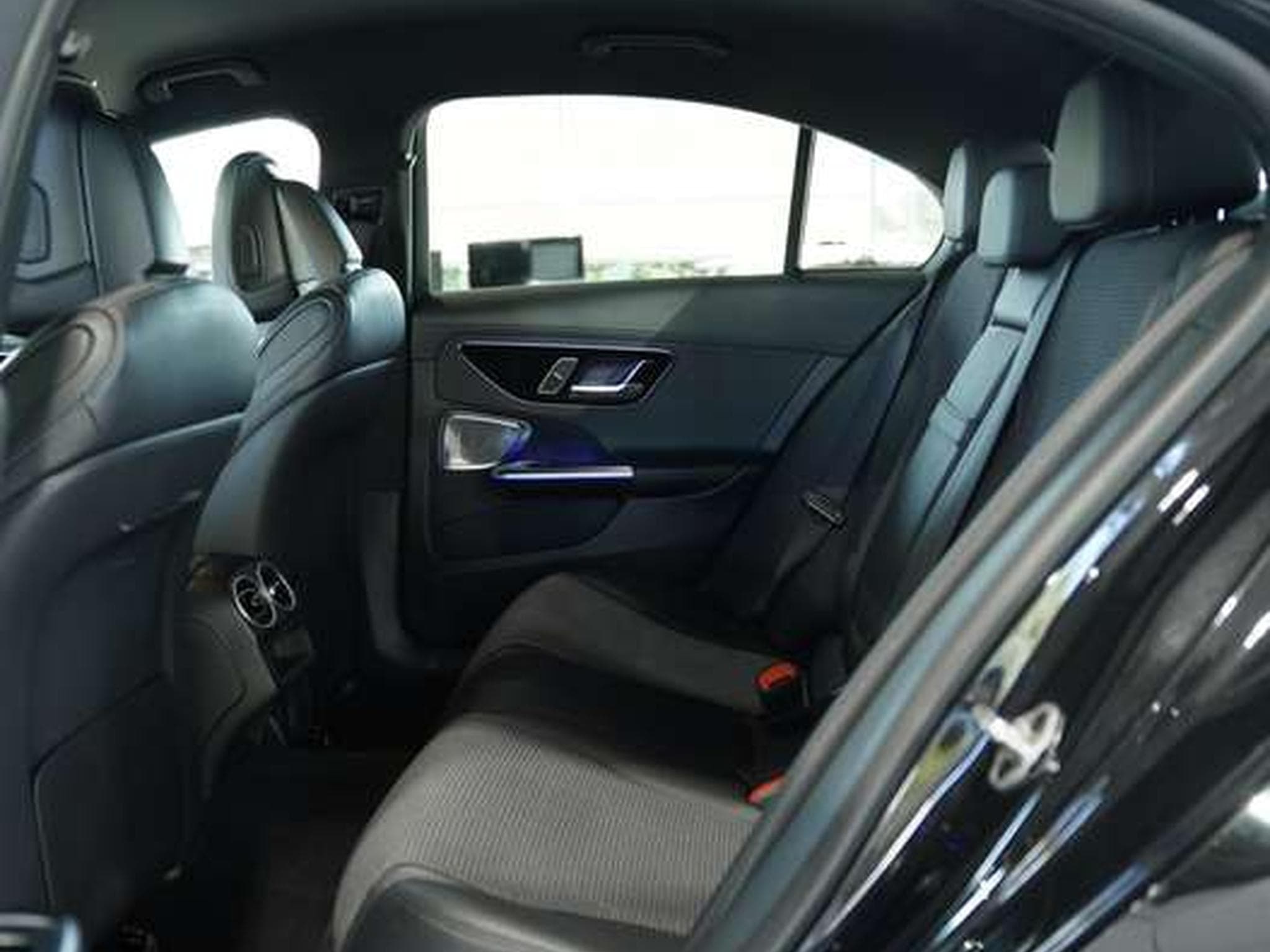Mercedes C 300 d Limousine Avantgarde *2.H *Night *MwSt. (2021) - Photo 20