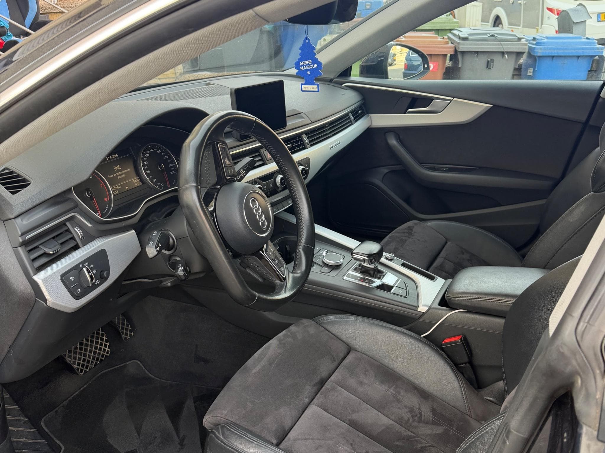 Audi A5 S-line (2017) - Photo 2