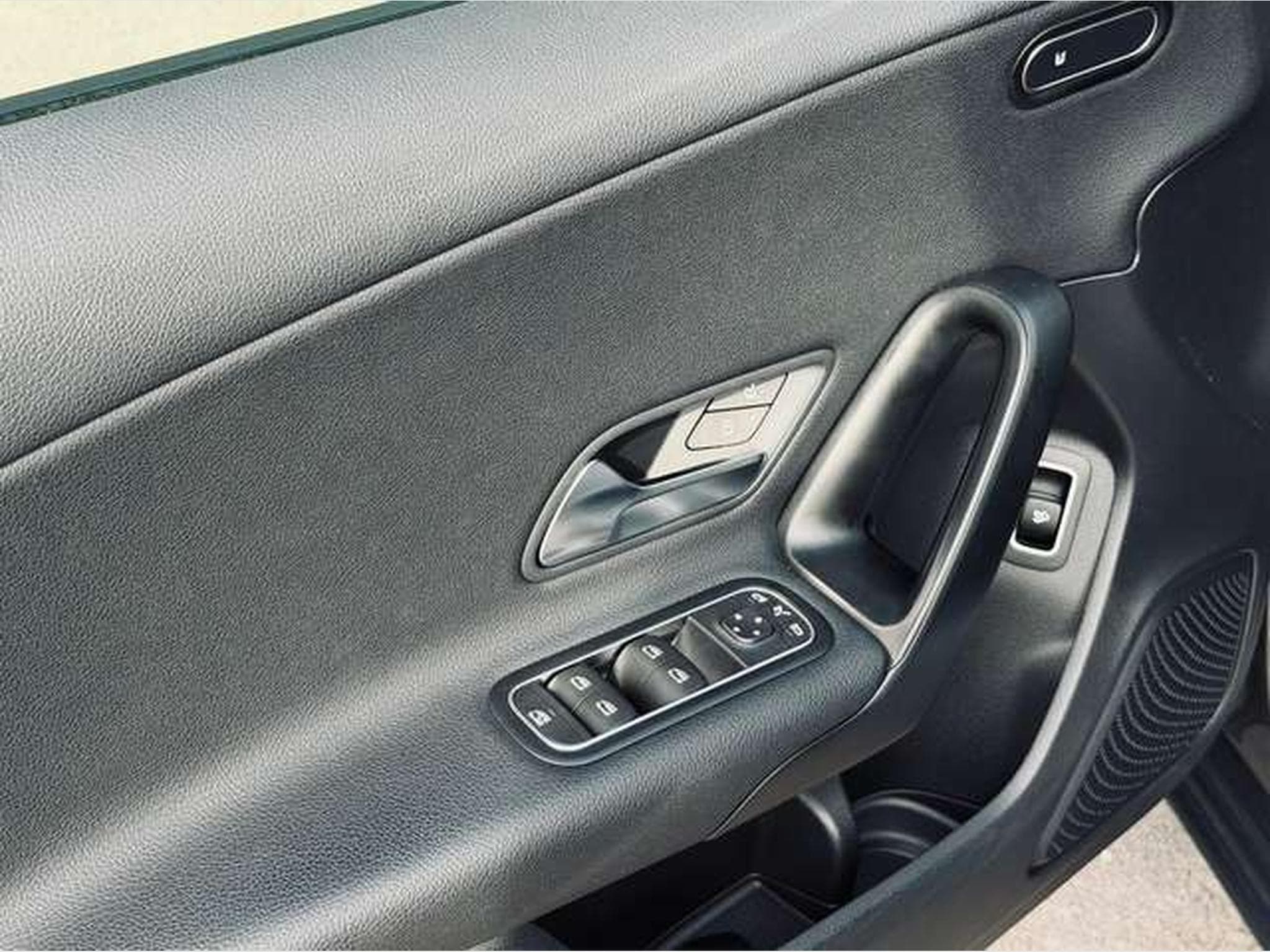 Mercedes A 180 A 180 d Business Solution // Garantie 12 Mois✅✅✅ (2020) - Foto 12