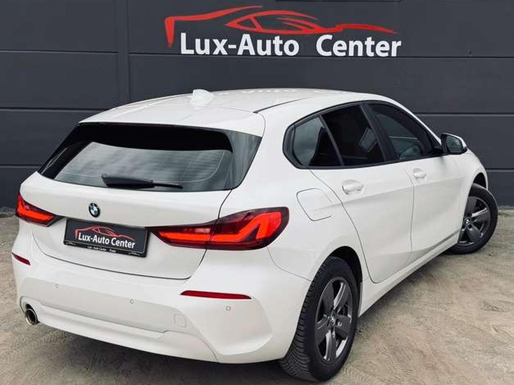 BMW 118 118i Automatique // Révisée Et Garantie 12 Mois✅✅✅ (2021) - Foto 6