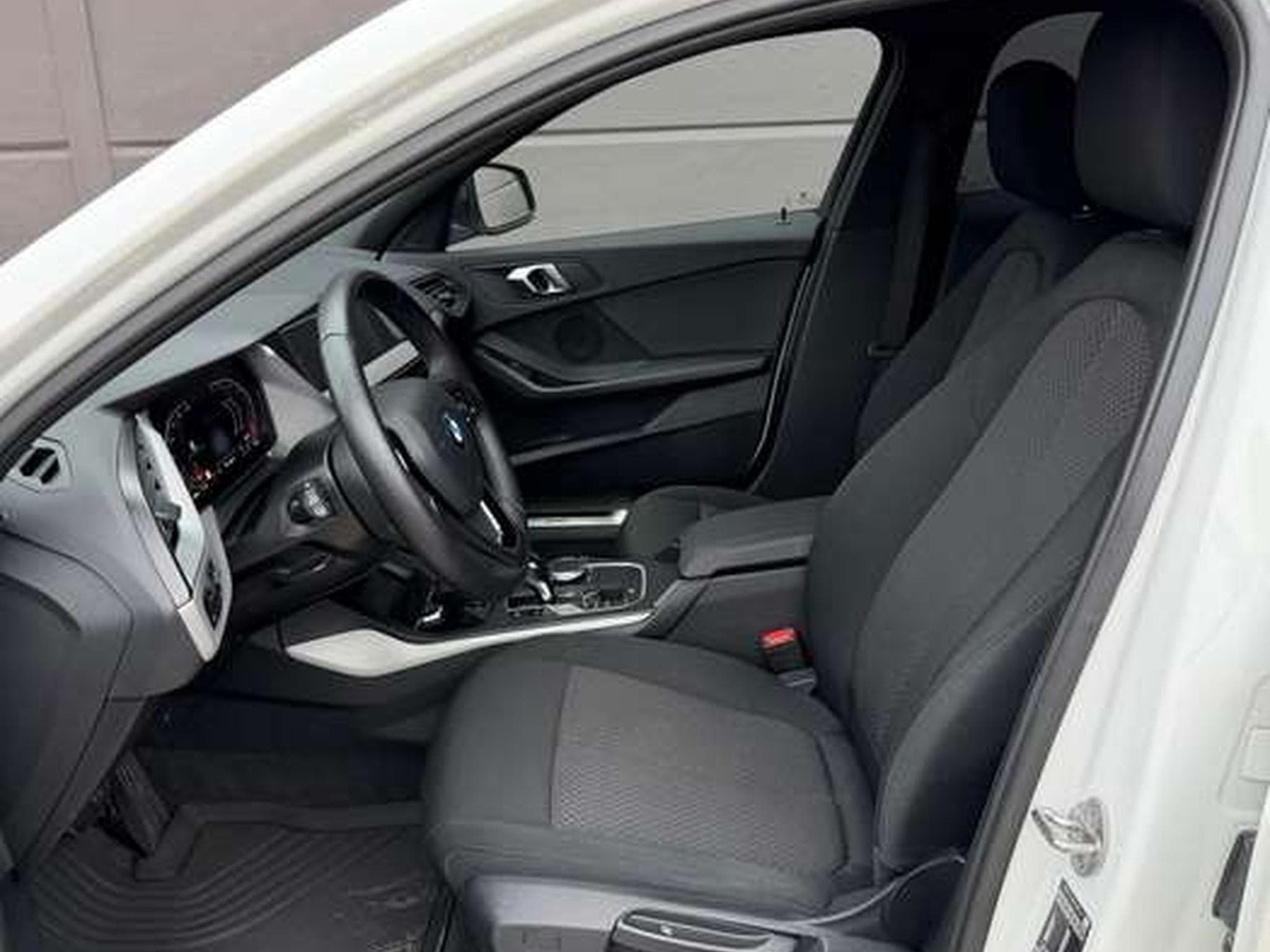 BMW 118 118i Automatique // Révisée Et Garantie 12 Mois✅✅✅ (2021) - Foto 13