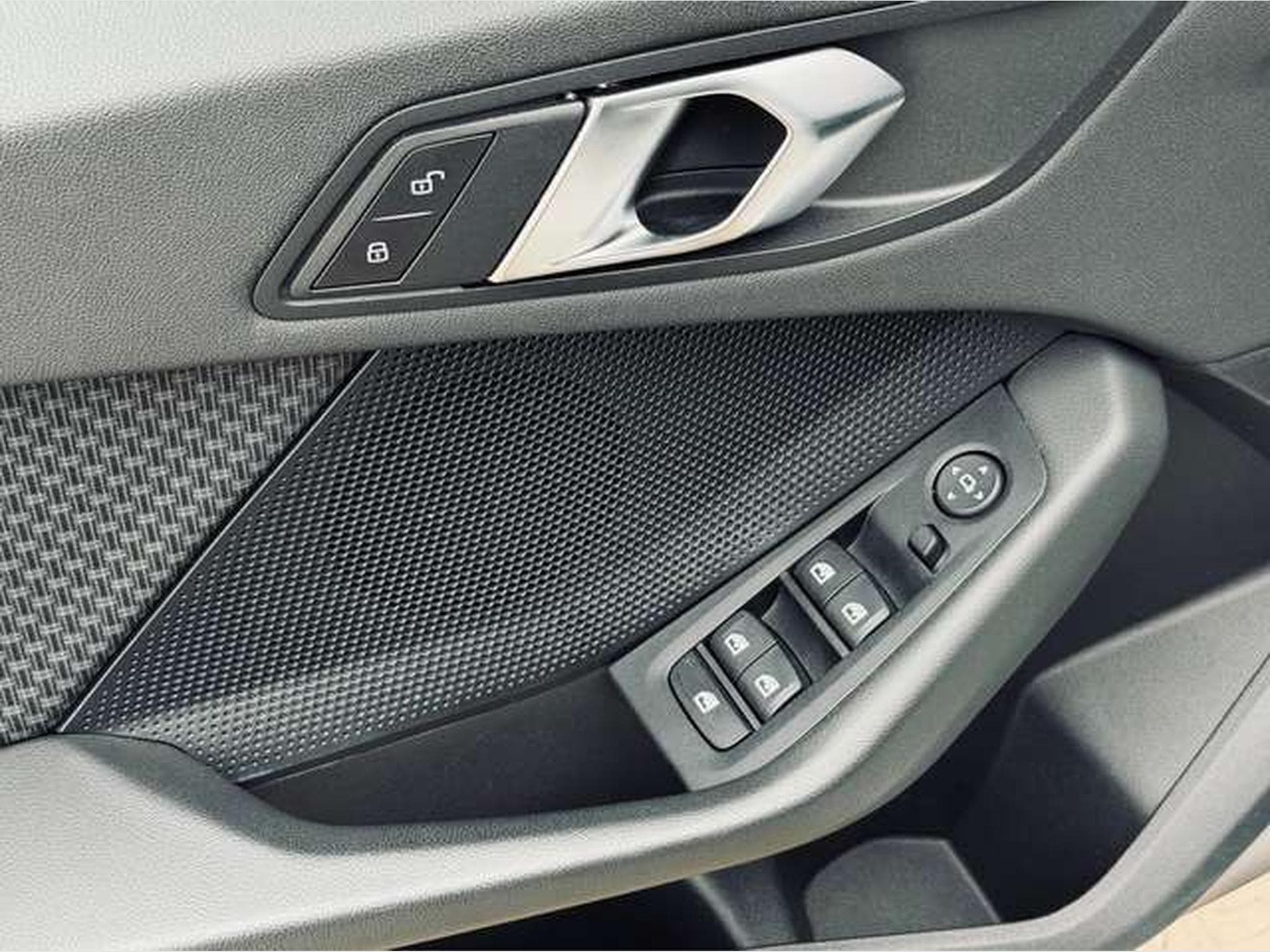 BMW 118 118i Automatique // Révisée Et Garantie 12 Mois✅✅✅ (2021) - Foto 12
