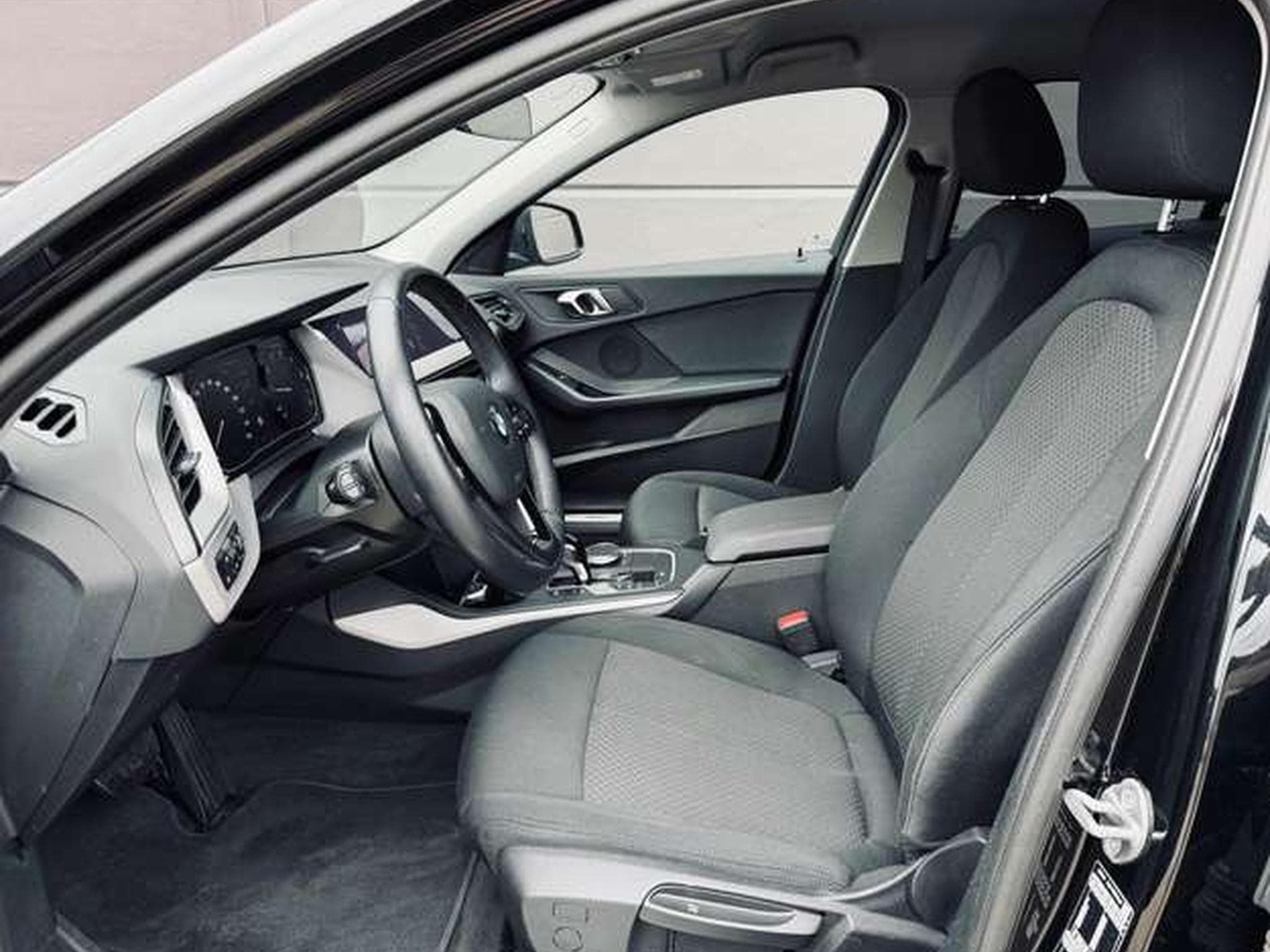 BMW 116 116i Automatique // Révisée Et Garantie 12 Mois✅✅✅ (2022) - Foto 13