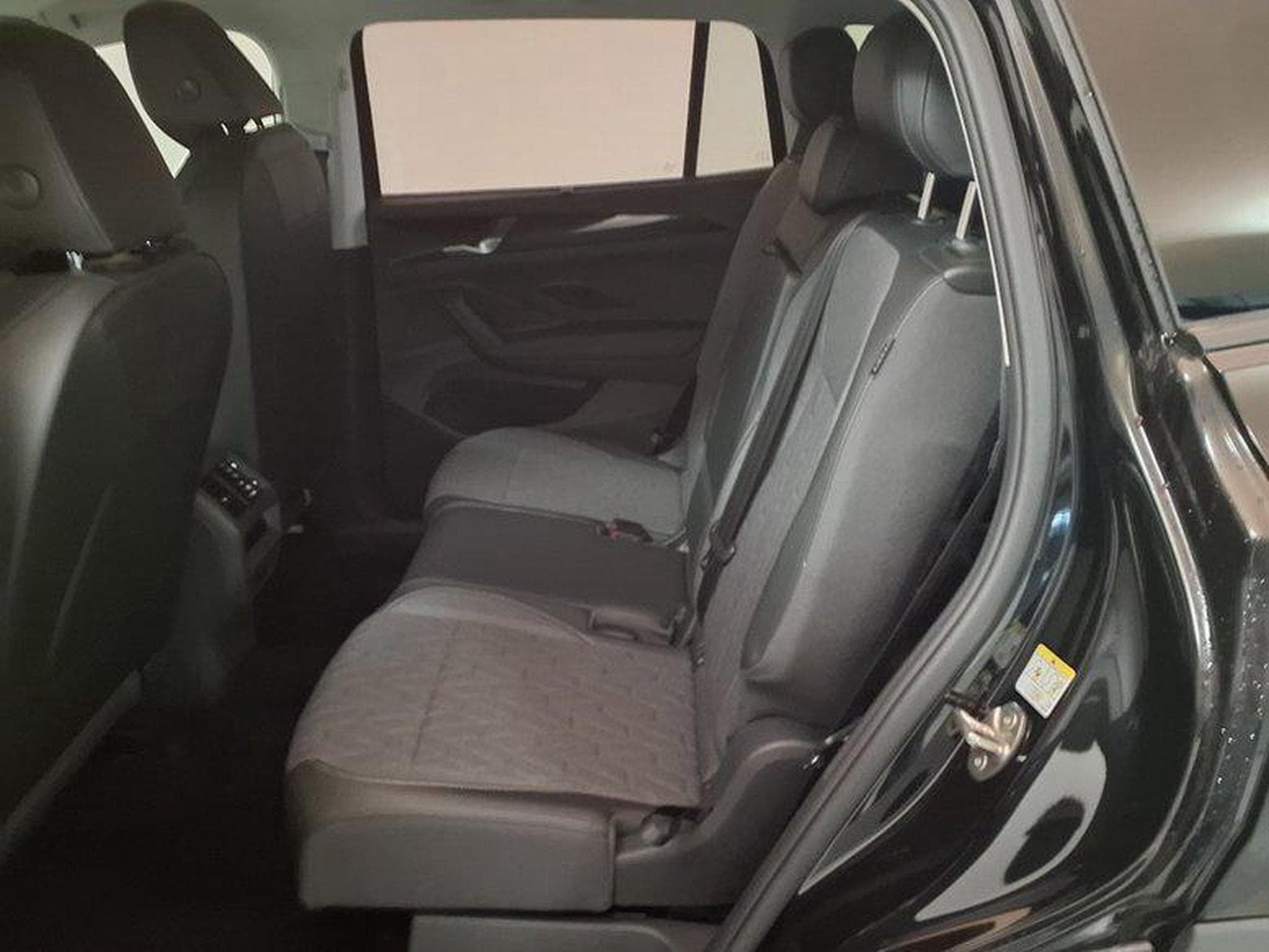VW Tayron Life 1.5 eTSI 7-Gang DSG (2026) - Photo 10