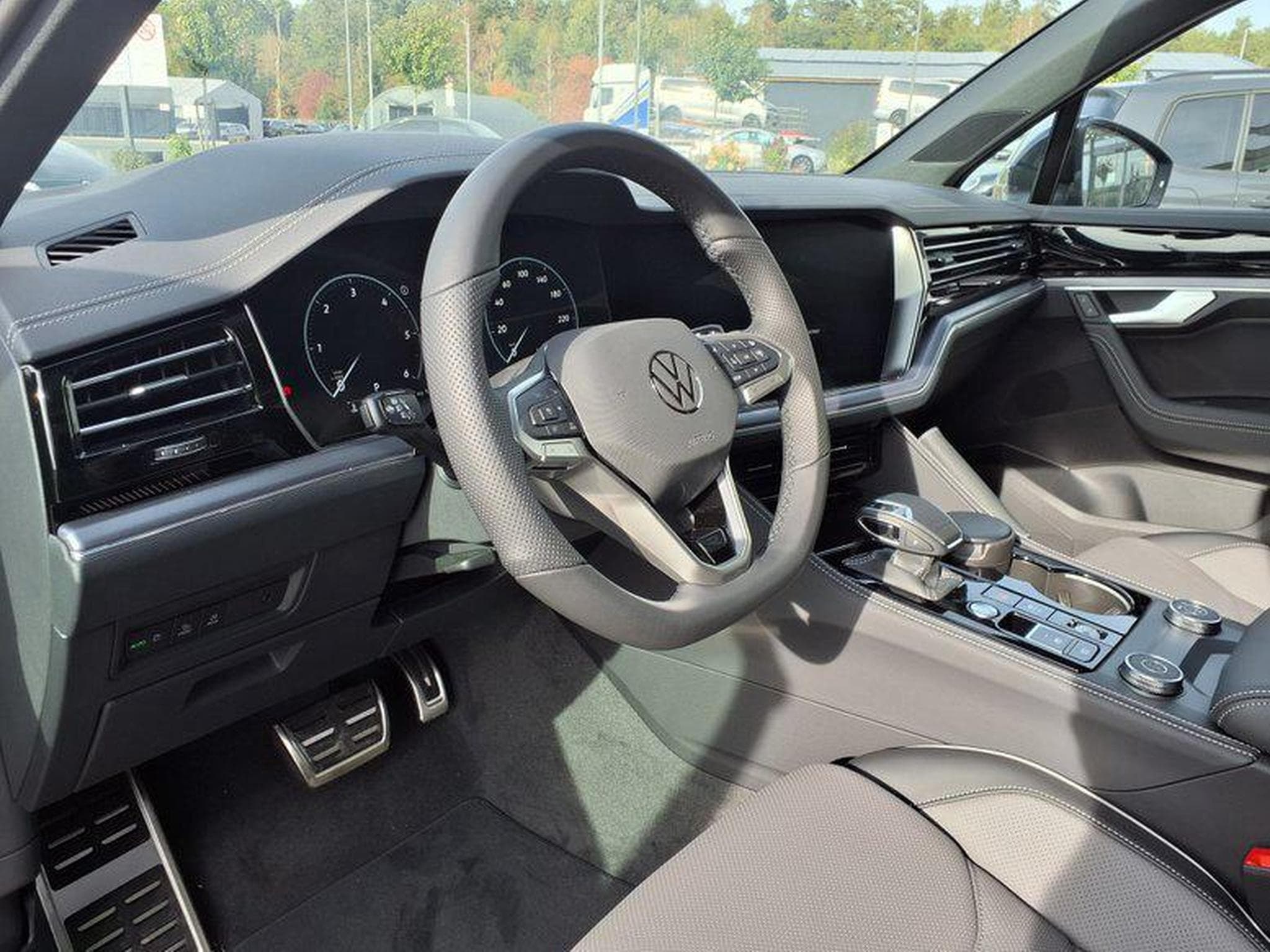VW Touareg R-Line FINAL EDITION 3.0 V6 TDI (2026) - Photo 6