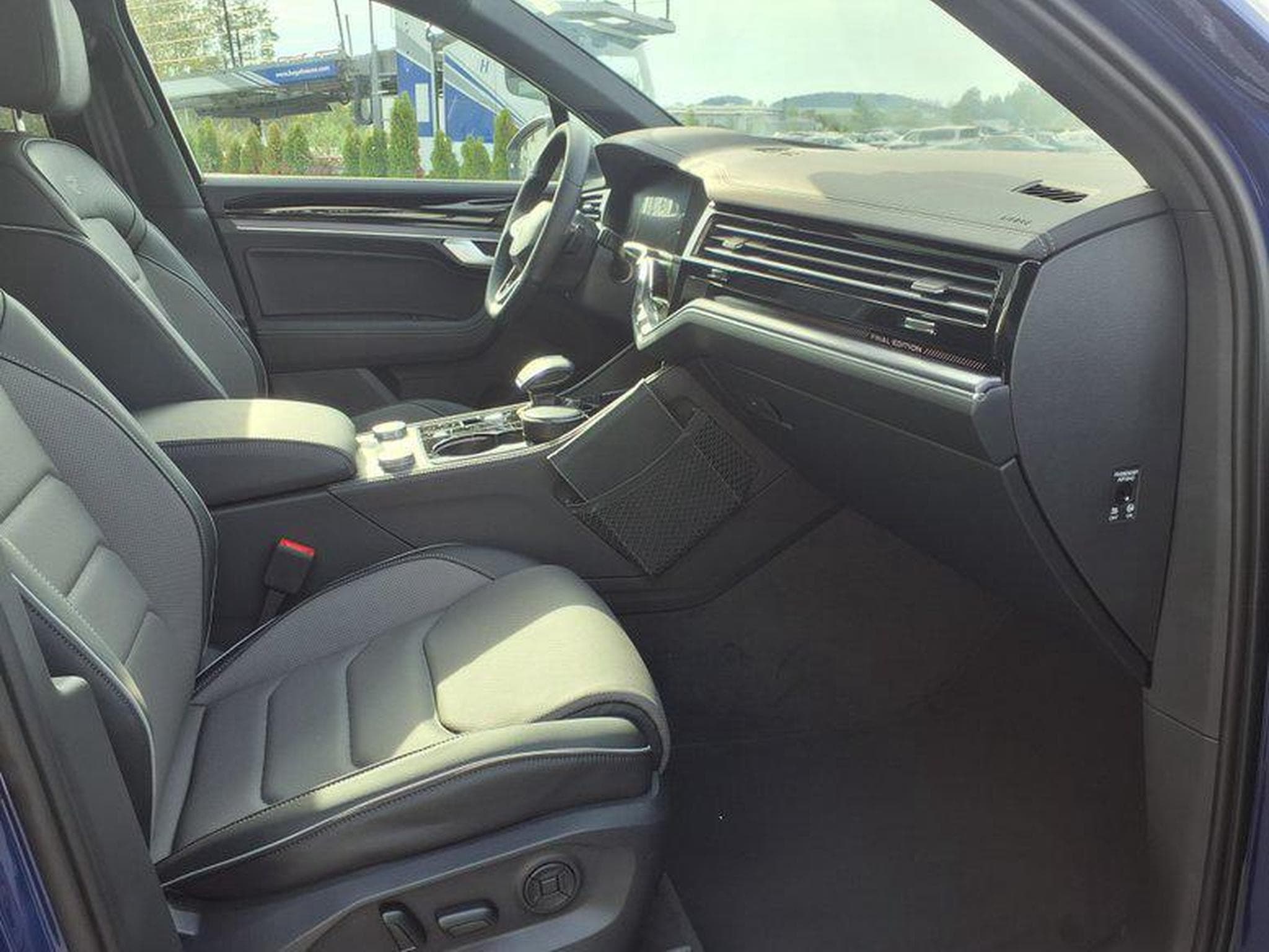 VW Touareg R-Line FINAL EDITION 3.0 V6 TDI (2026) - Photo 9