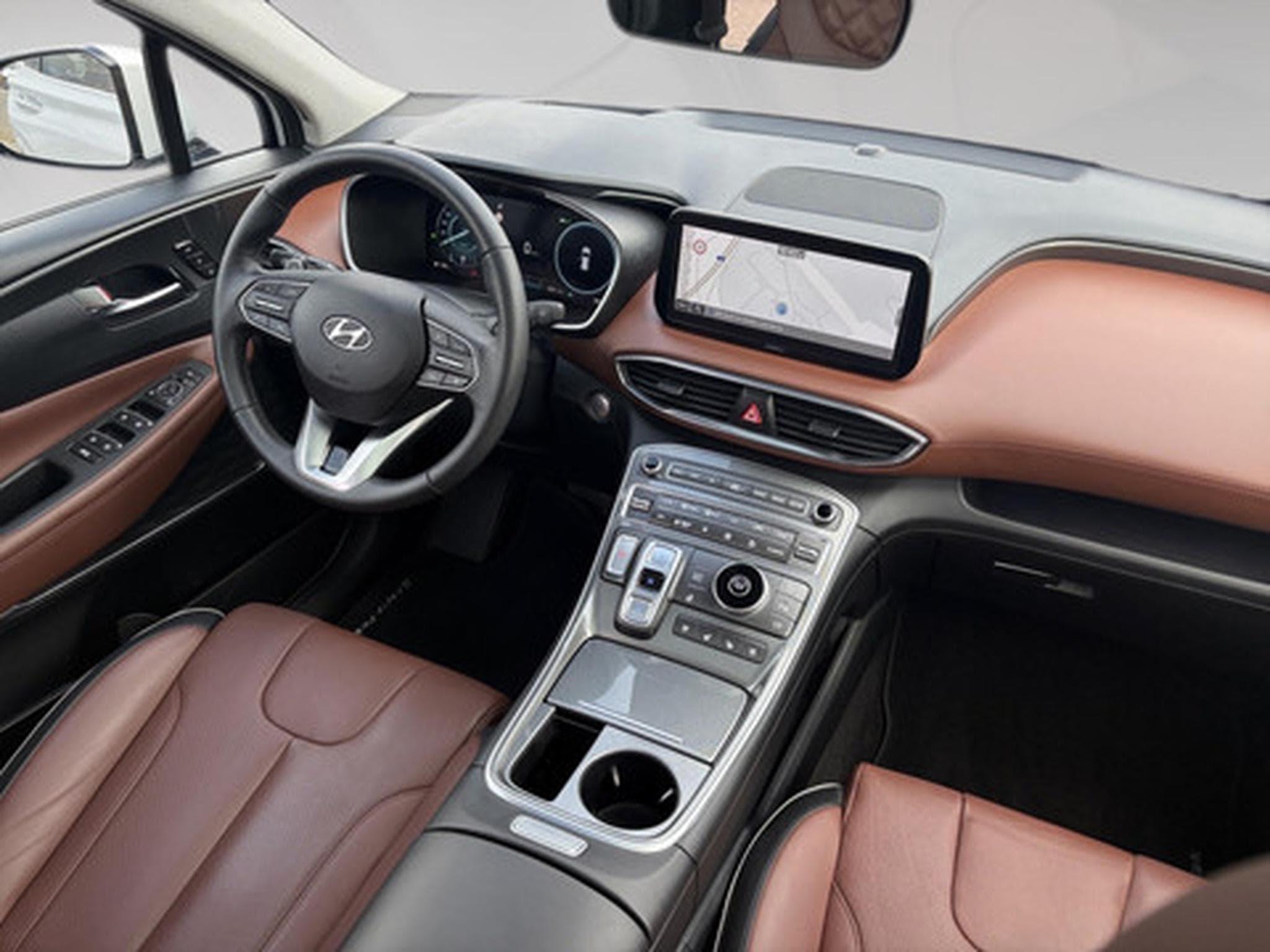 Hyundai Santa Fe 1.6 T-GDi Hybrid 4x4 Shine Aut. (2023) - Foto 11