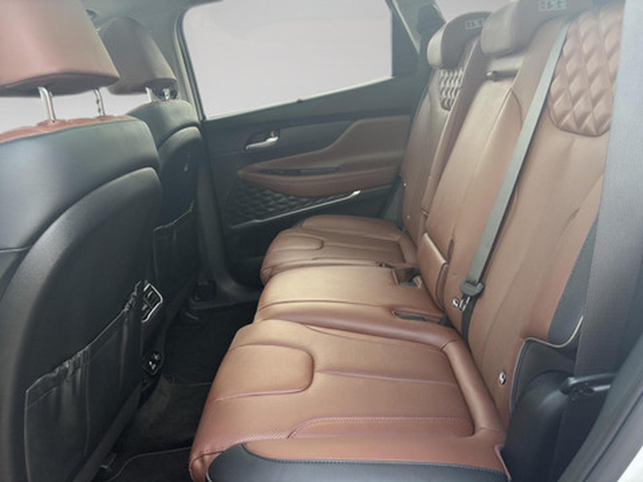 Hyundai Santa Fe 1.6 T-GDi Hybrid 4x4 Shine Aut. (2023) - Foto 16