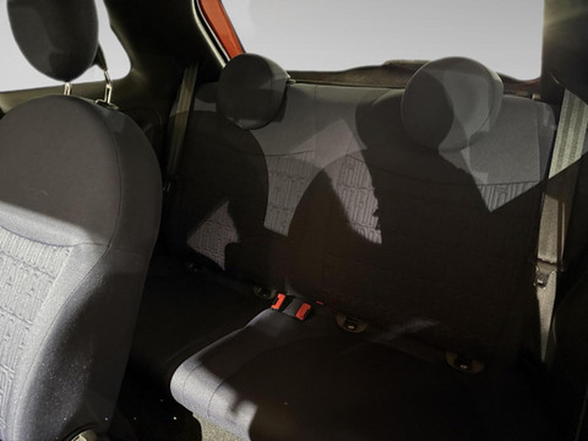 Fiat 500 1.0 HYBRID (2023) - Foto 11