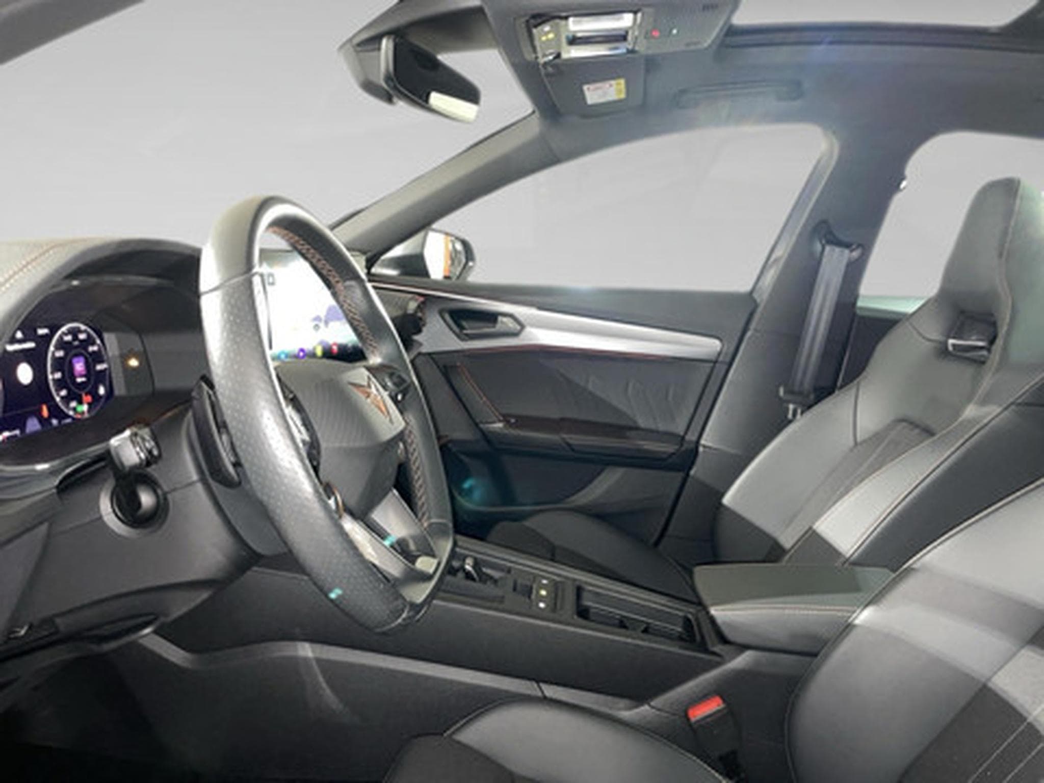 Cupra Formentor 2.0 TSI 4Drive 228kW DSG VZ (2022) - Foto 4
