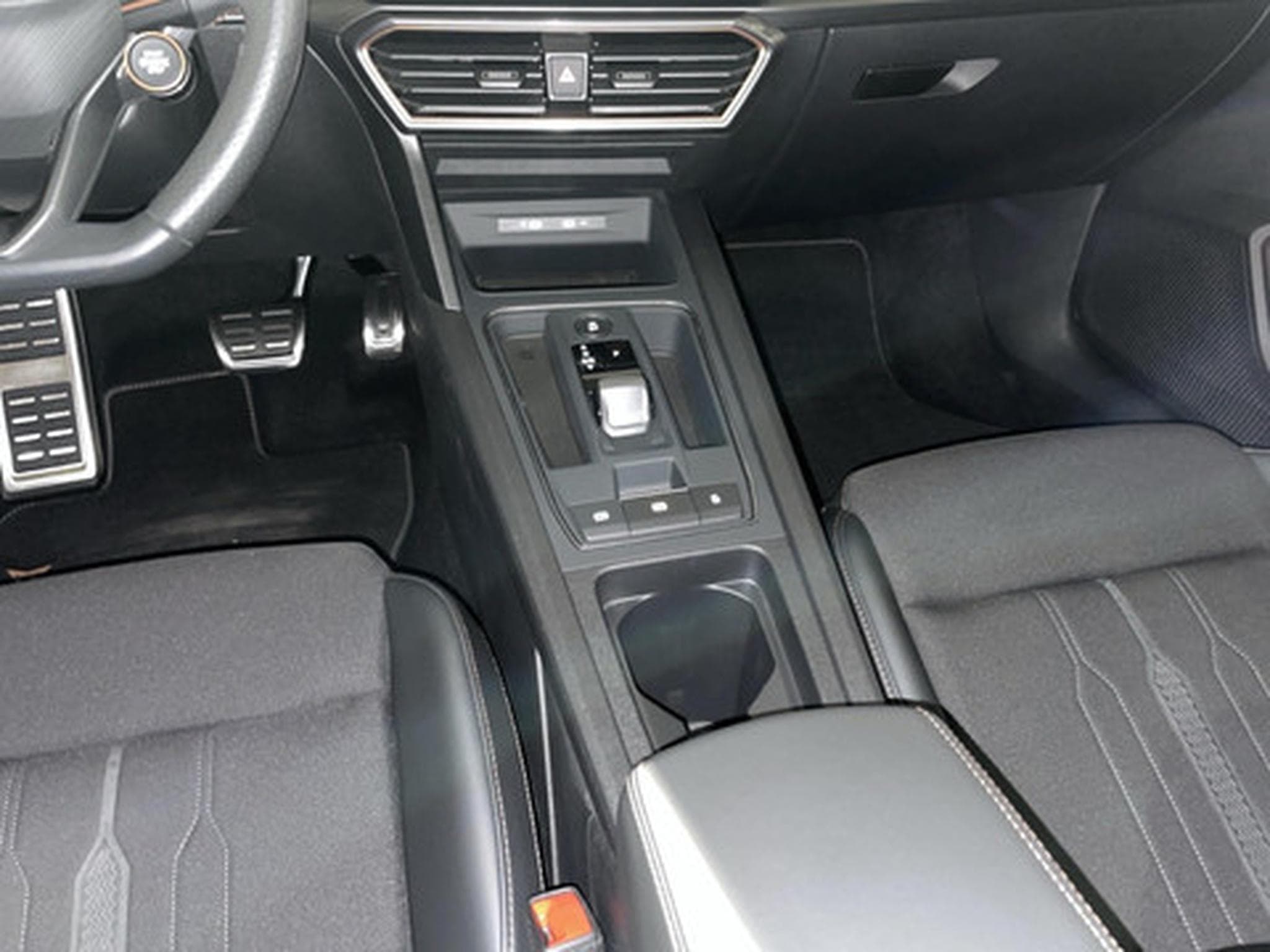 Cupra Formentor 2.0 TSI 4Drive 228kW DSG VZ (2022) - Foto 10