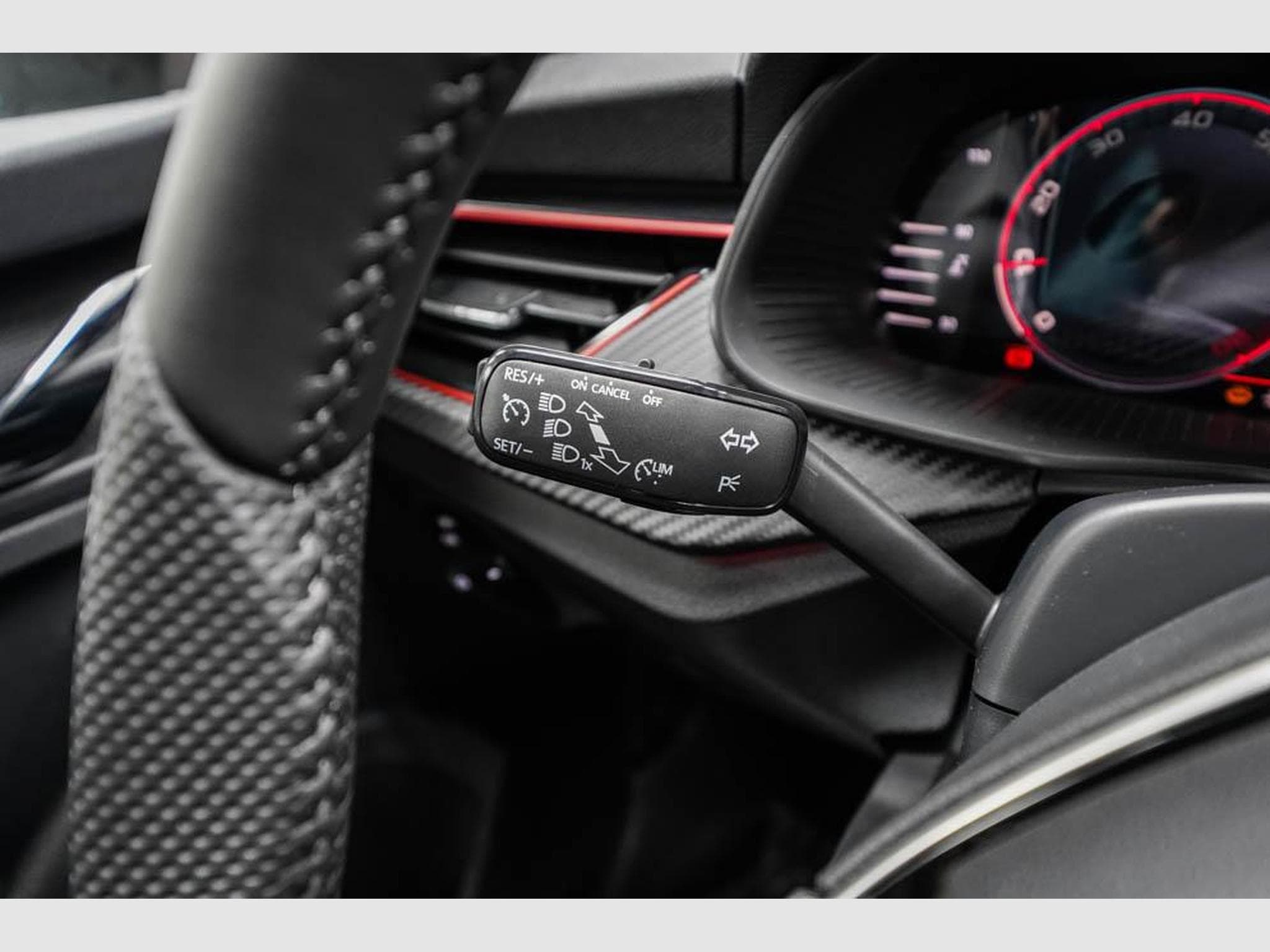 Skoda Kamiq 1,0 TSI Monte (2025) - Photo 10