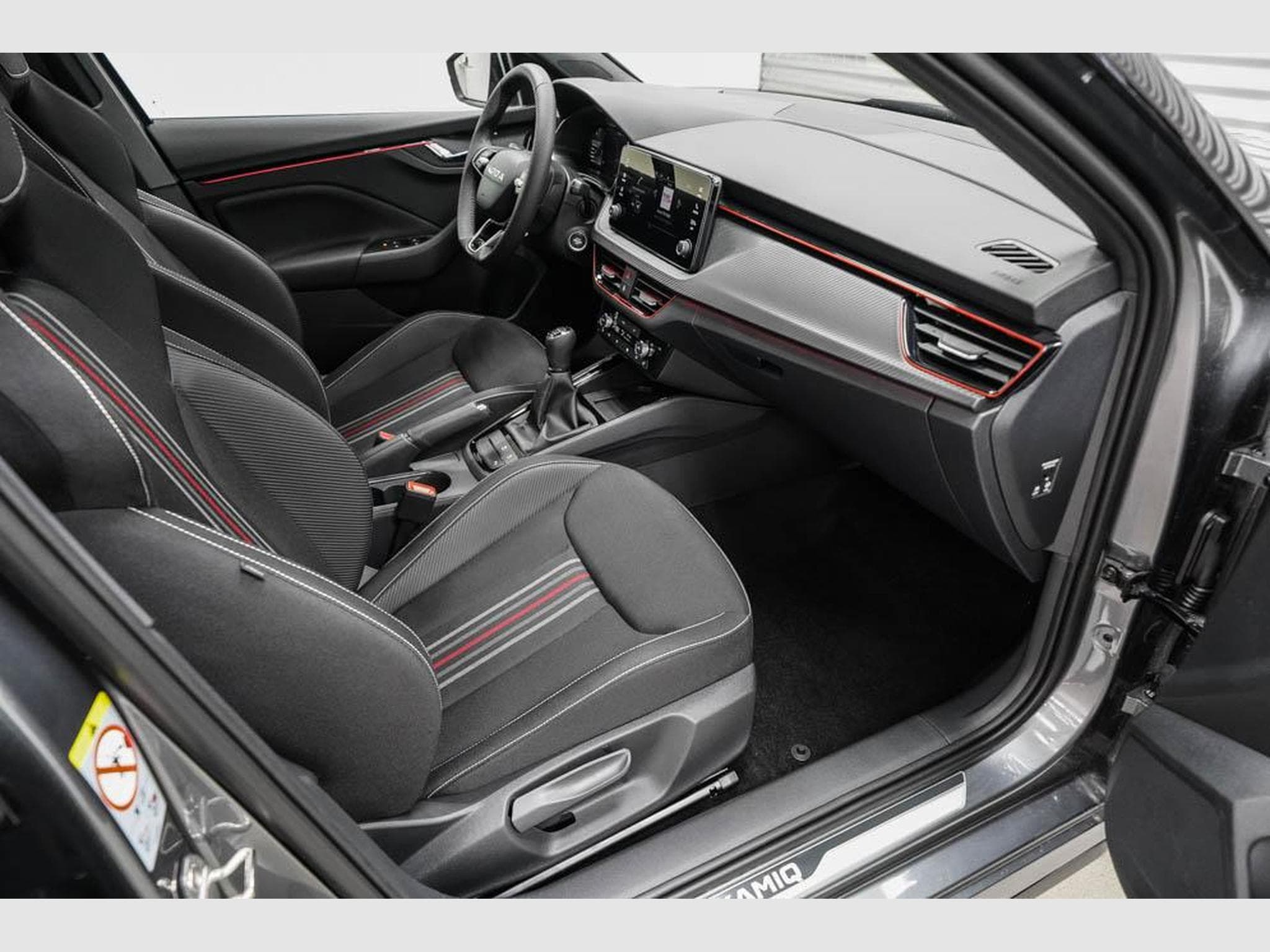 Skoda Kamiq 1,0 TSI Monte (2025) - Photo 18