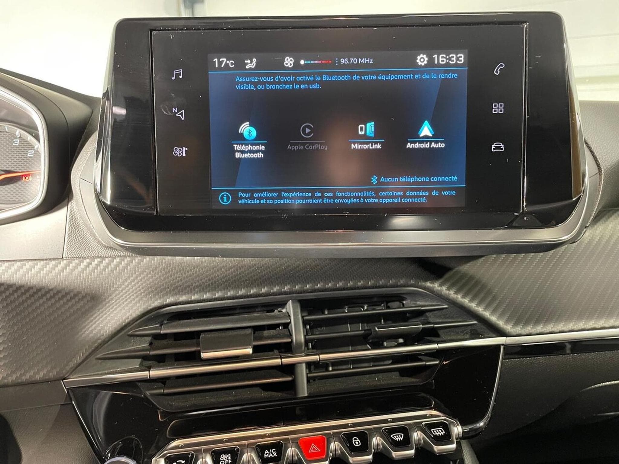 Peugeot 208 1.2 ESSENCE 75 CV ALLURE STYLE CARPLAY 5P (2023) - Photo 4