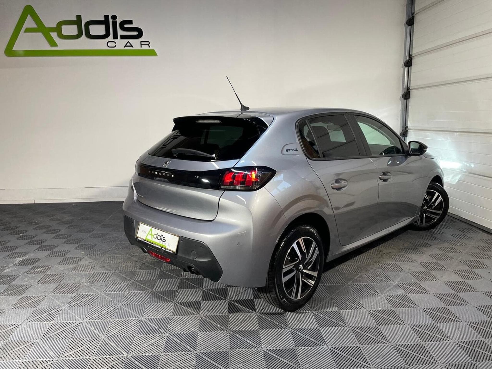 Peugeot 208 1.2 ESSENCE 75 CV ALLURE STYLE CARPLAY 5P (2023) - Photo 2