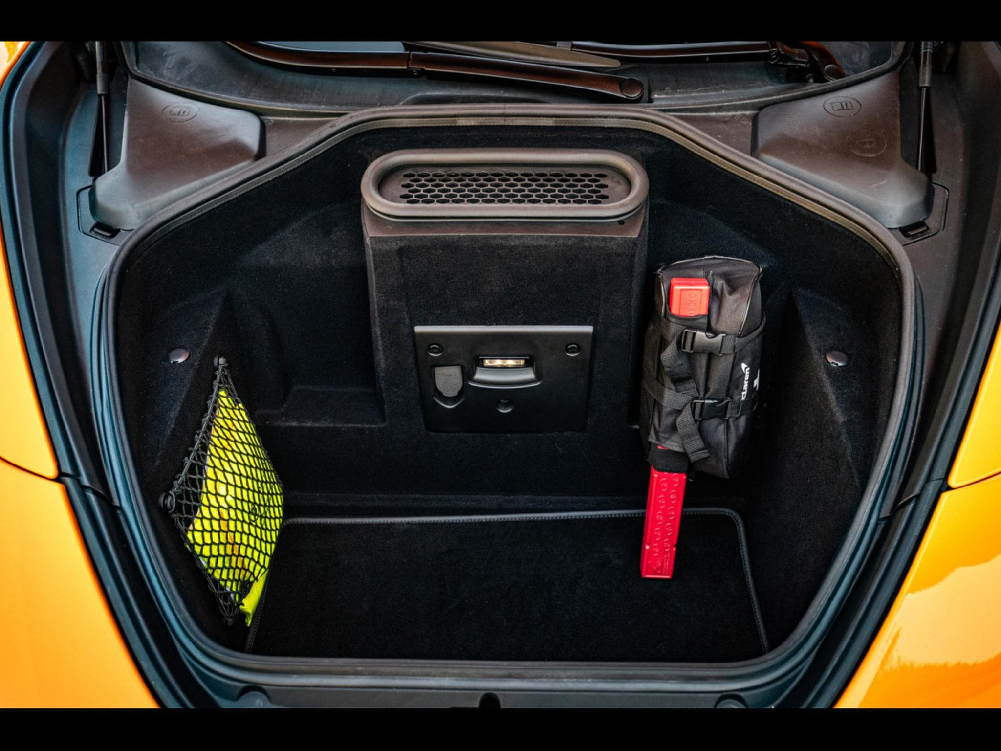 McLaren 720S COUPE - MCLAREN WARRANTY 12M - PPF (2018) - Photo 24