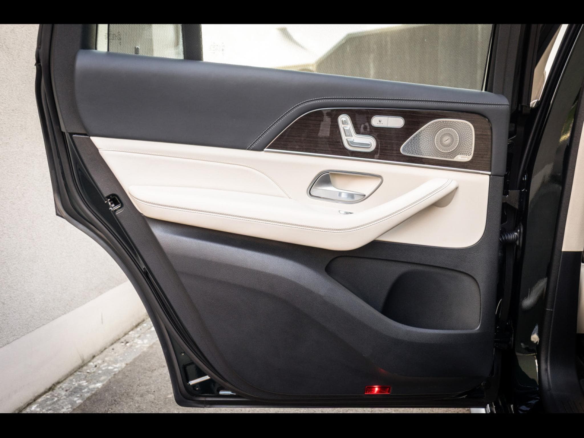Mercedes GLS 63 AMG 4M+ 7 SEATS - SMARAGDGRÜN METALLIC - PPF (2024) - Photo 20