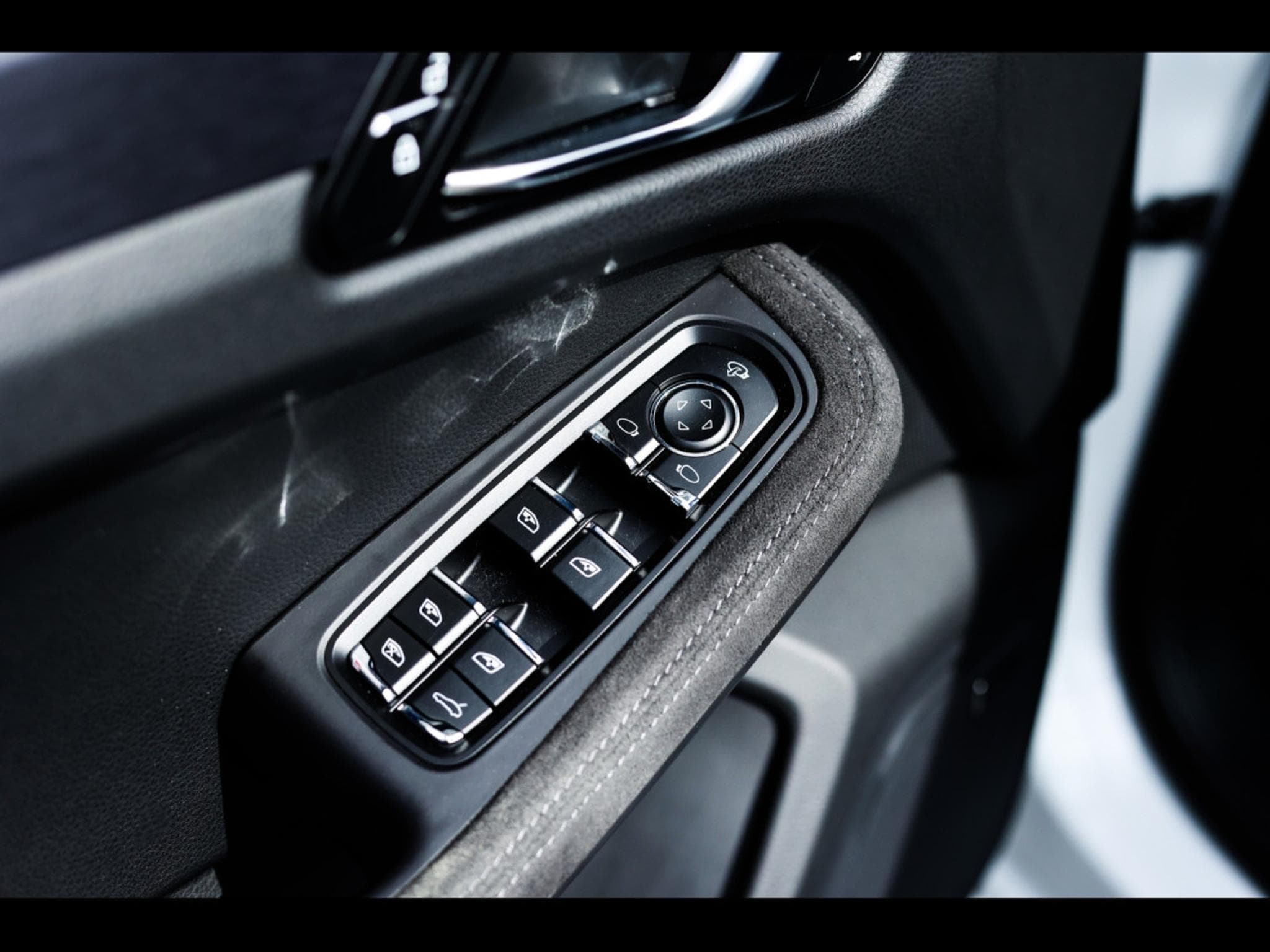 Porsche Macan III GTS PDK - CARRARA WHITE METALLIC (2023) - Photo 13
