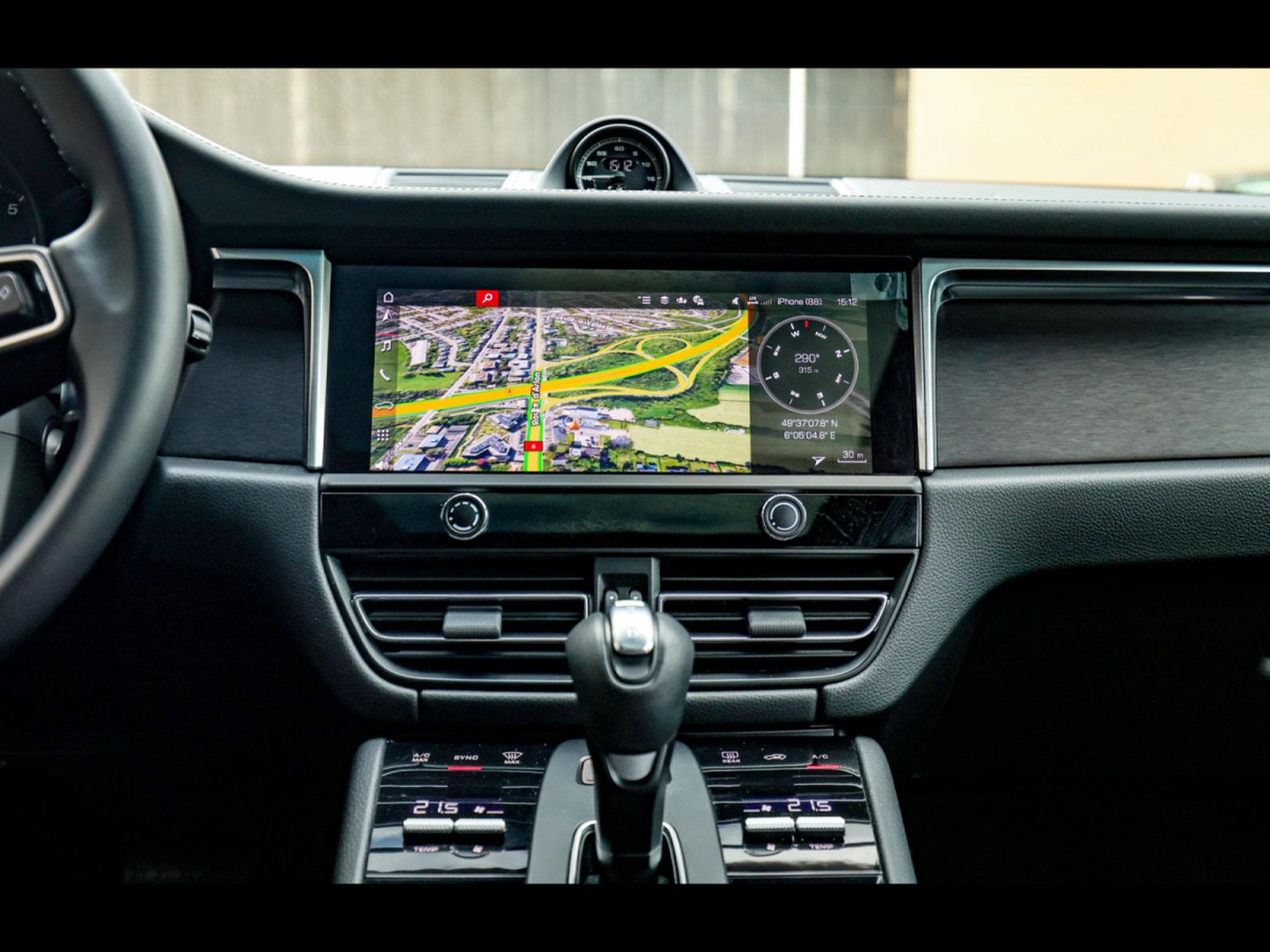 Porsche Macan III GTS PDK - CARRARA WHITE METALLIC (2023) - Photo 25