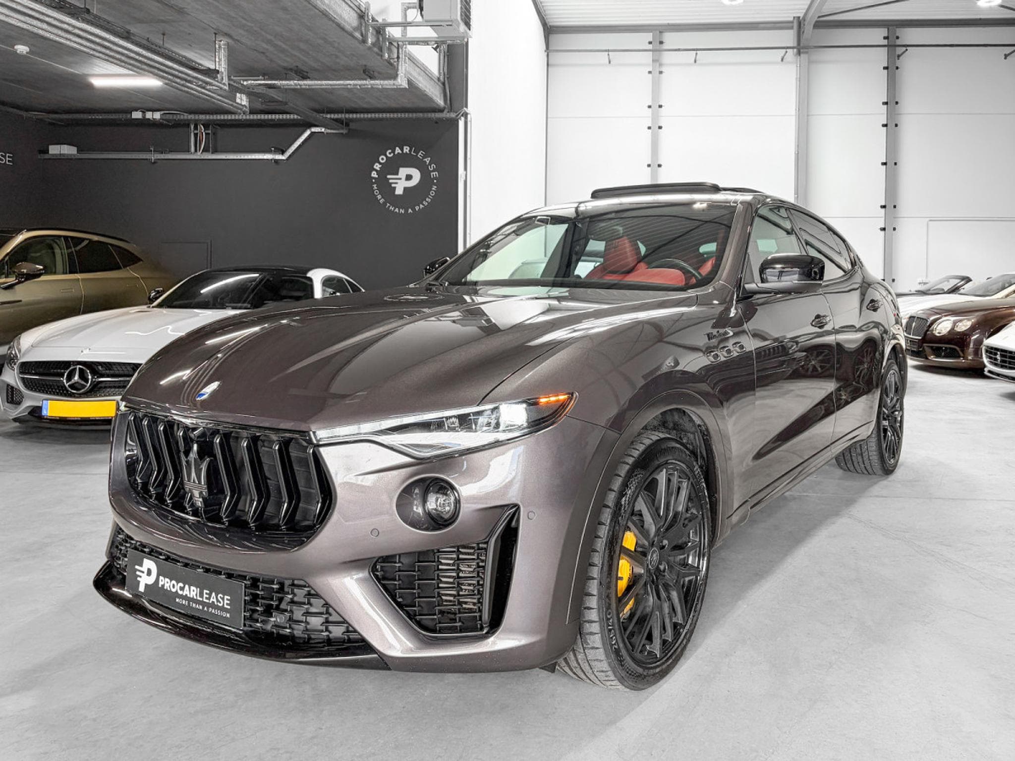 Maserati Levante Levante Modena S 3.0 V6 /PANO/ACC/360°/LUFT/Carbone /21/ (2022) - Foto 1