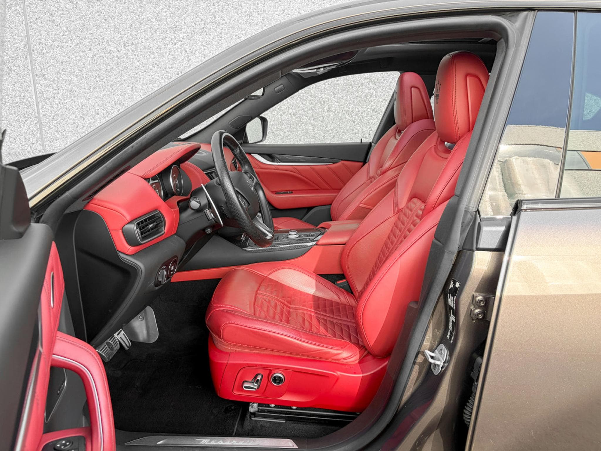 Maserati Levante Levante Modena S 3.0 V6 /PANO/ACC/360°/LUFT/Carbone /21/ (2022) - Foto 4