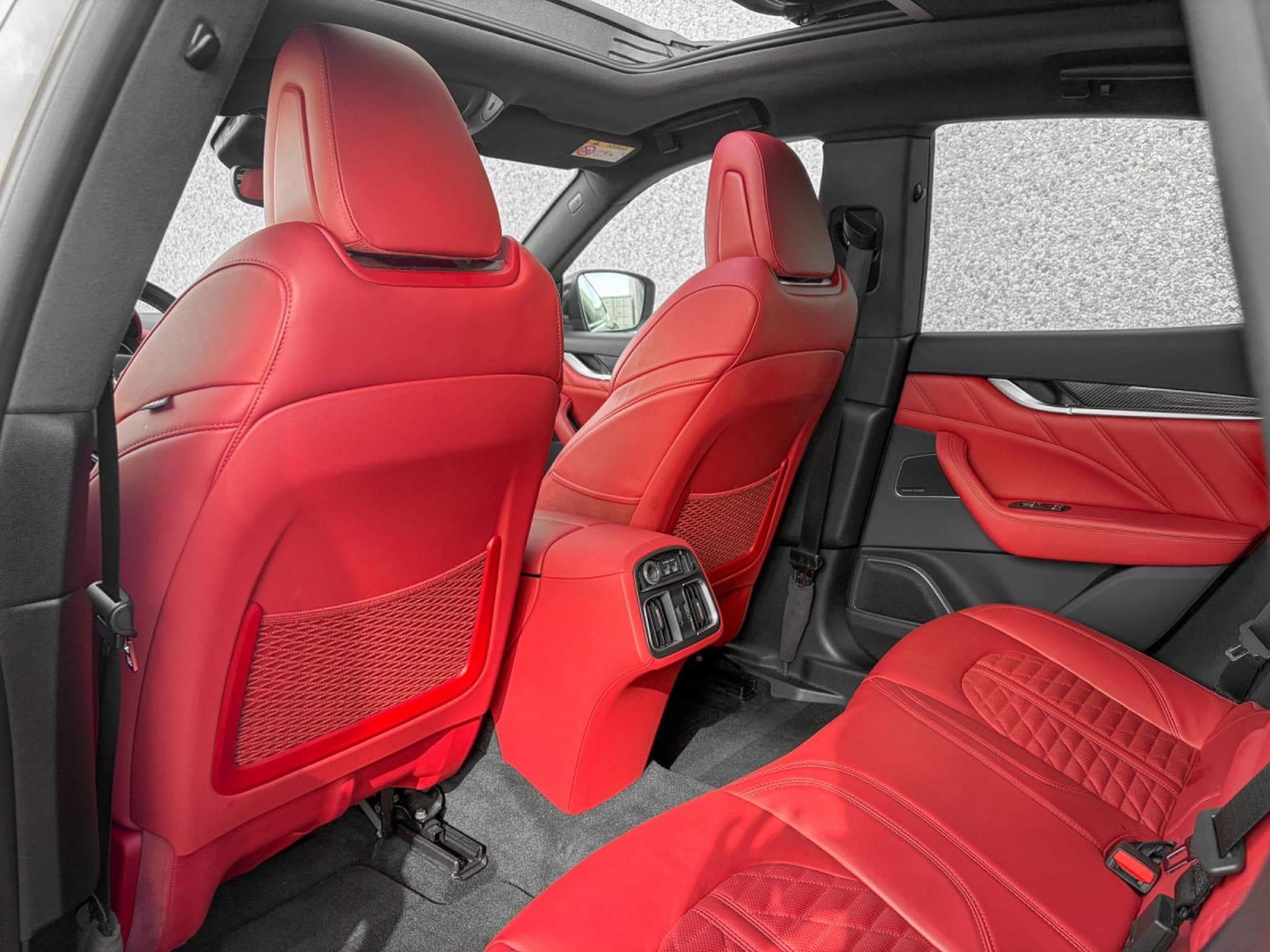Maserati Levante Levante Modena S 3.0 V6 /PANO/ACC/360°/LUFT/Carbone /21/ (2022) - Foto 6