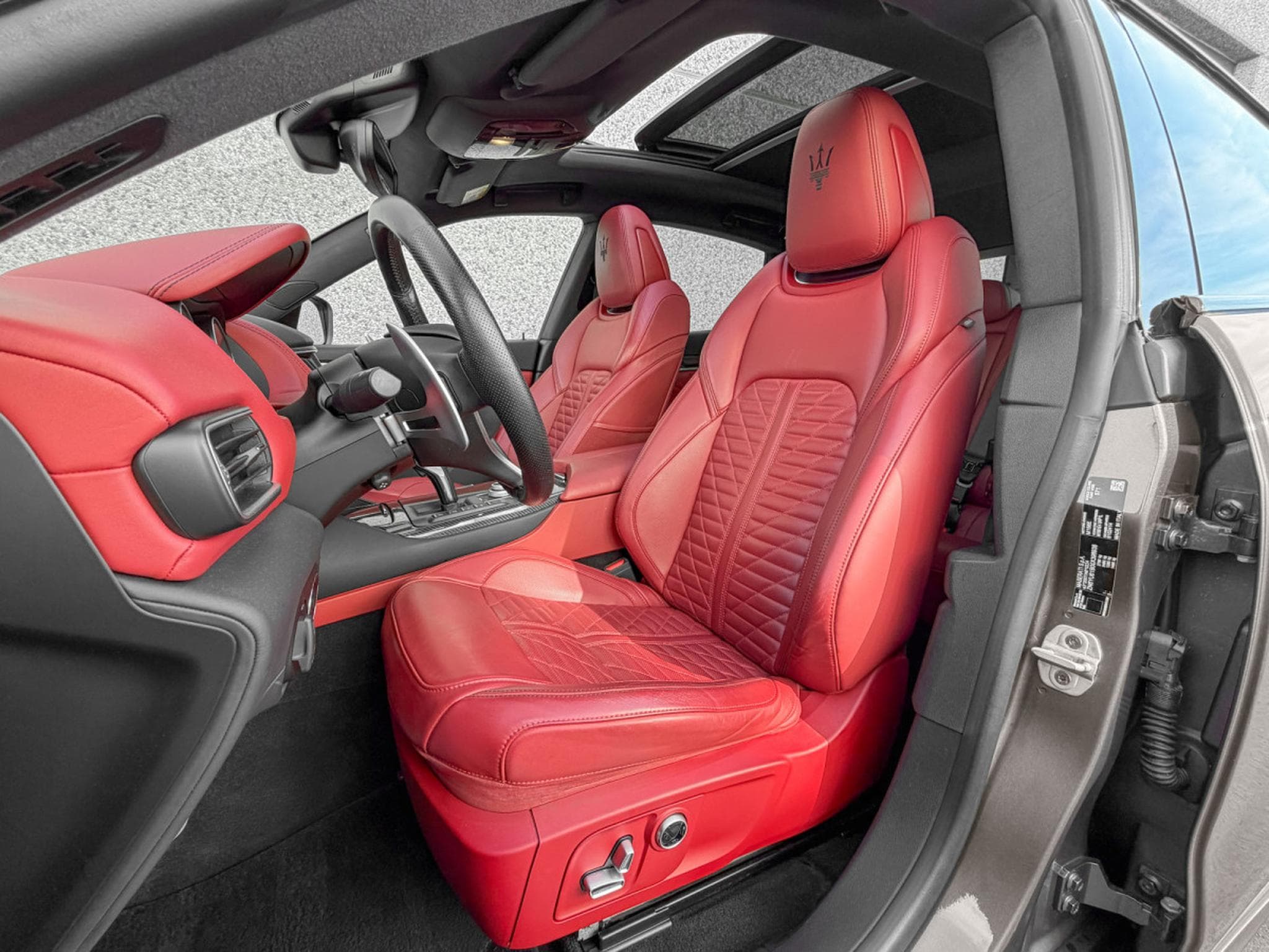 Maserati Levante Levante Modena S 3.0 V6 /PANO/ACC/360°/LUFT/Carbone /21/ (2022) - Foto 10