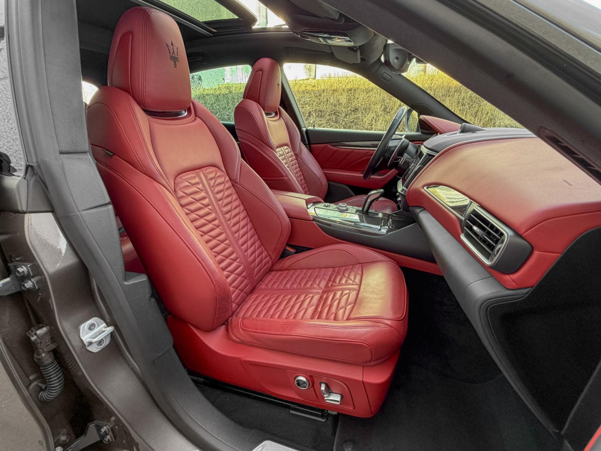 Maserati Levante Levante Modena S 3.0 V6 /PANO/ACC/360°/LUFT/Carbone /21/ (2022) - Foto 13
