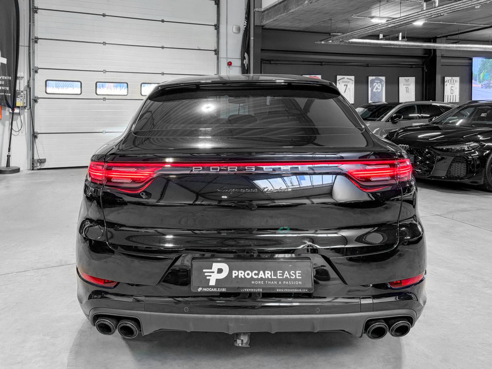 Porsche Cayenne Cayenne Coupe Turbo/22°/360/PANO/BURM/ACC/LUFT/CHRONO/HUD/AH (2019) - Foto 4