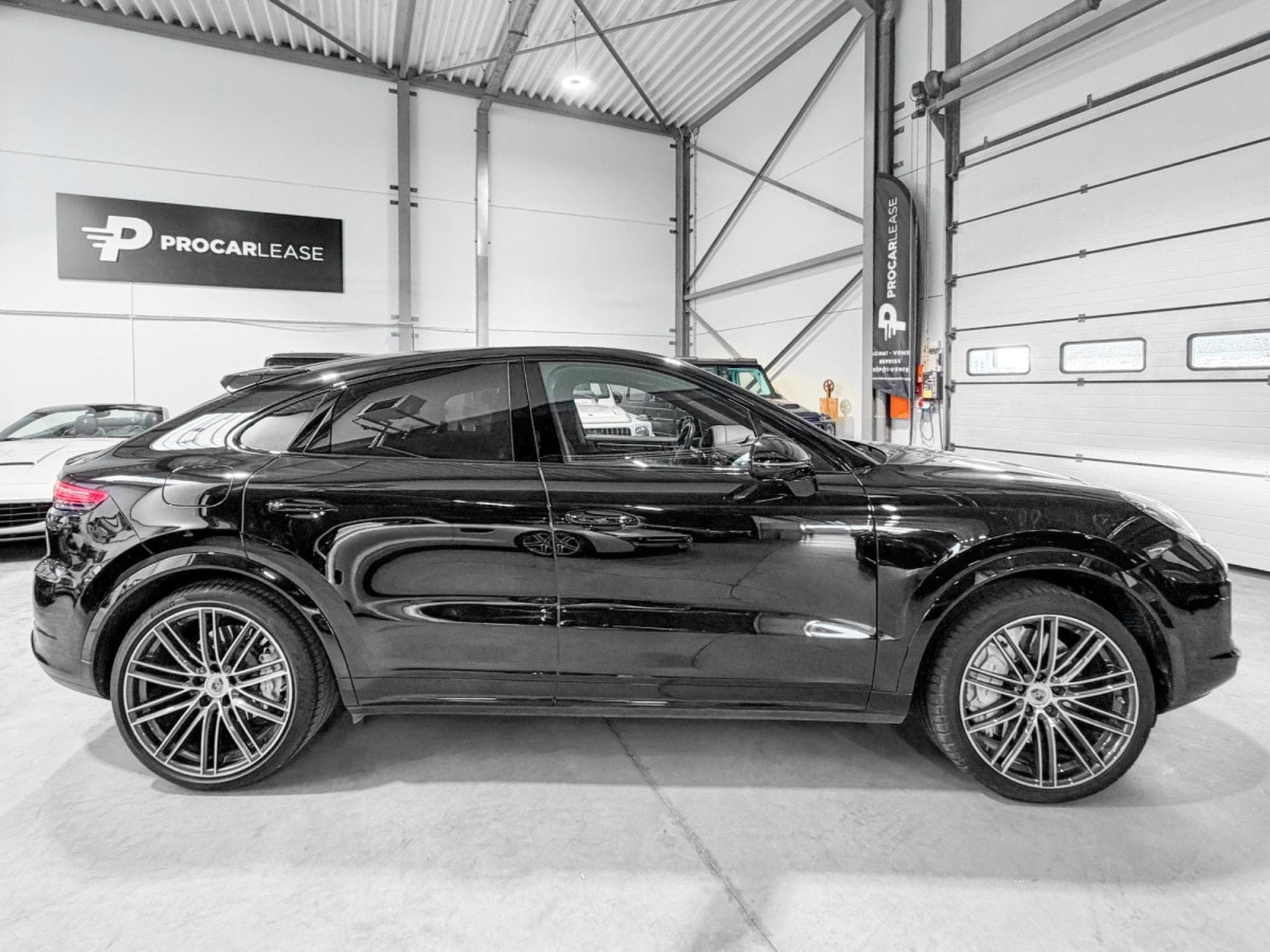 Porsche Cayenne Cayenne Coupe Turbo/22°/360/PANO/BURM/ACC/LUFT/CHRONO/HUD/AH (2019) - Foto 3