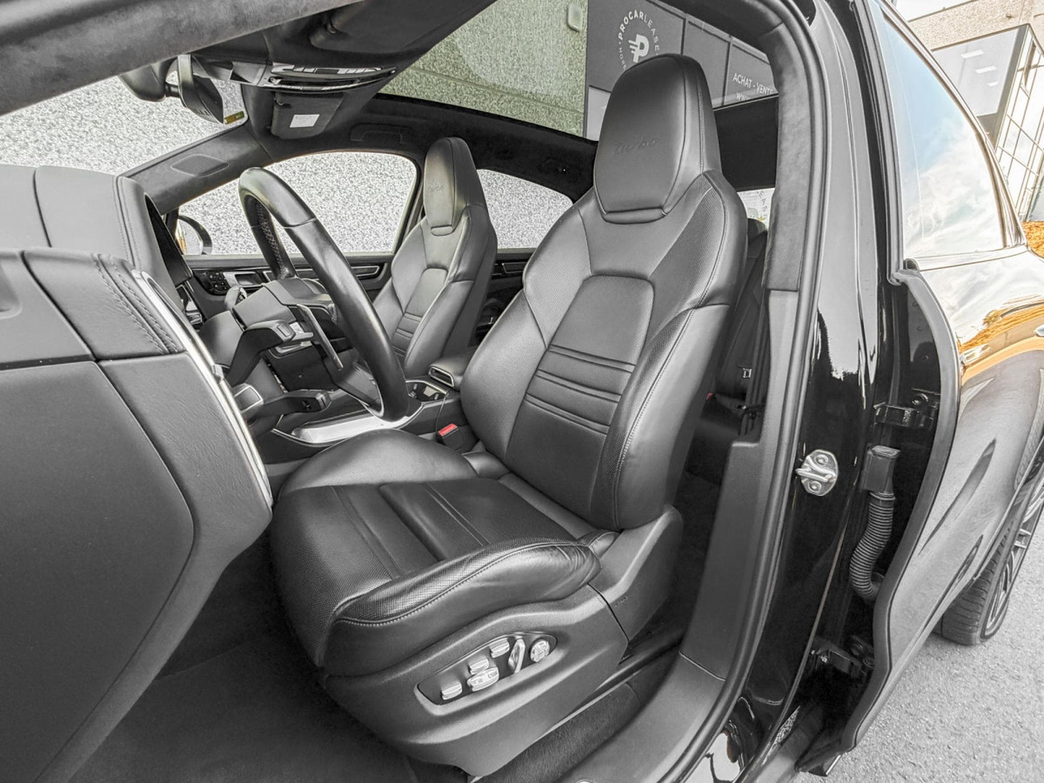 Porsche Cayenne Cayenne Coupe Turbo/22°/360/PANO/BURM/ACC/LUFT/CHRONO/HUD/AH (2019) - Foto 8